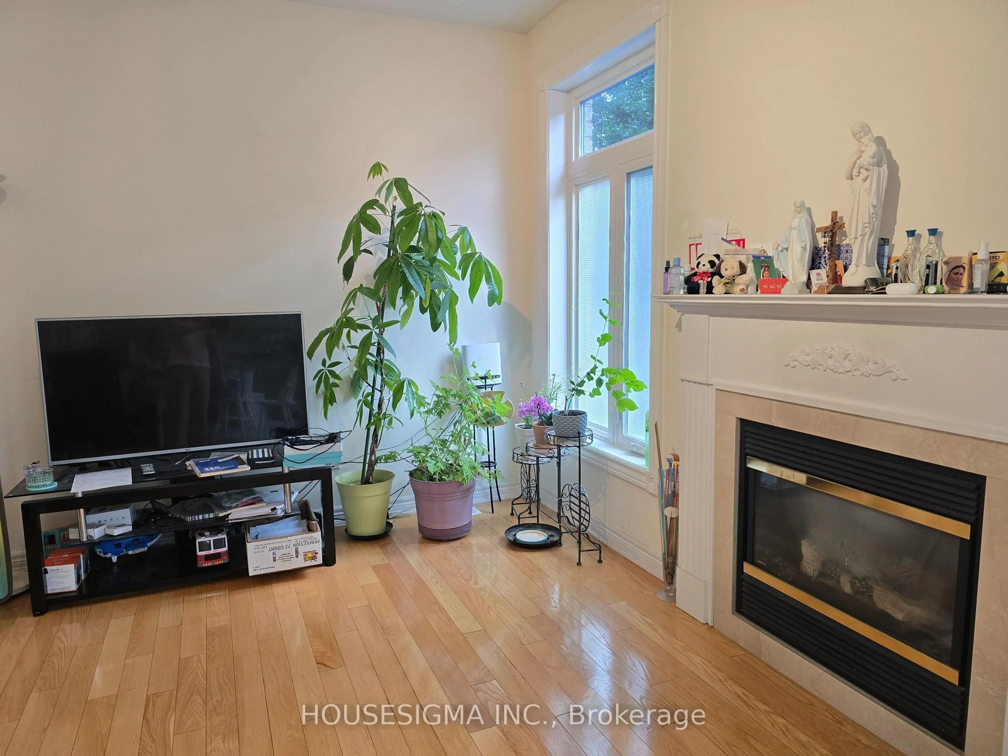 A pic of a room for 22 Renoir Dr, Vaughan Ontario L4J 9A9