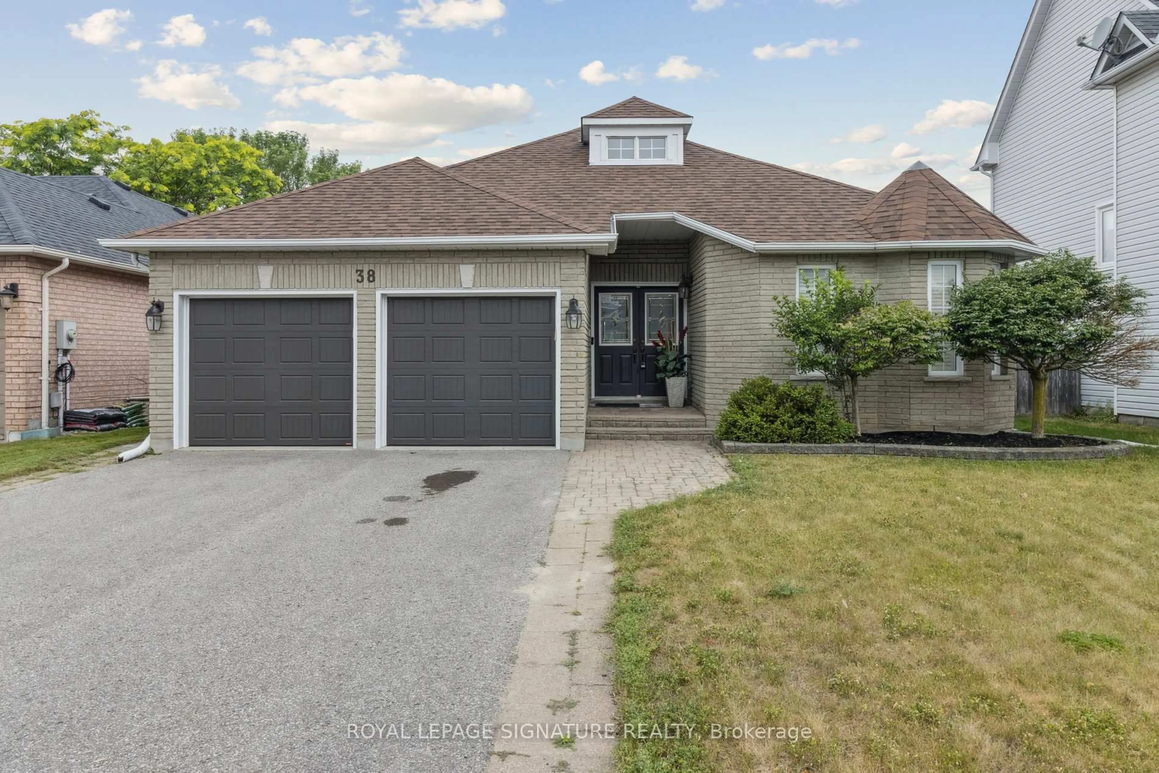 Unknown for 38 Royal Amber Cres, East Gwillimbury Ontario L0G 1M0