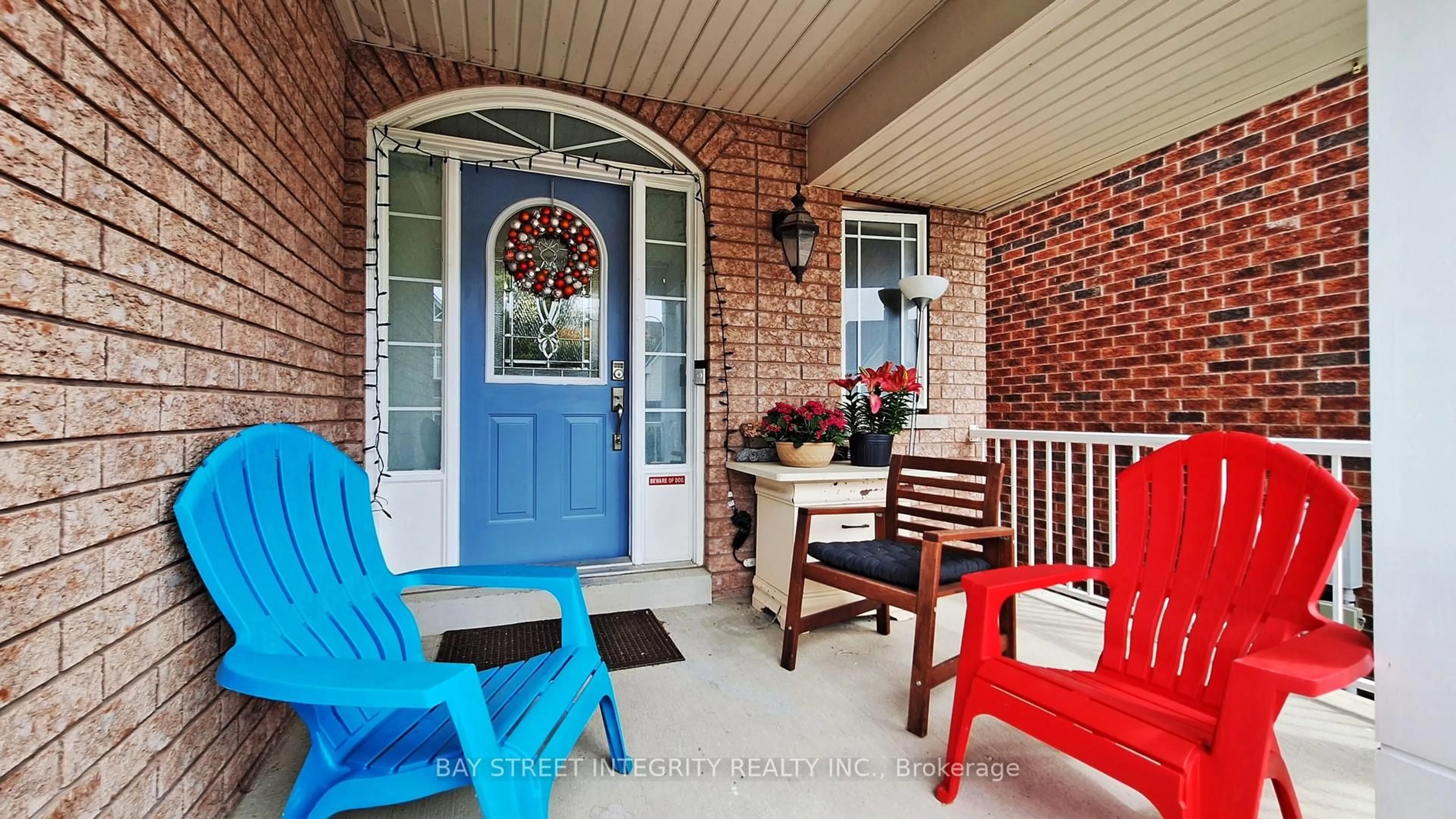 Indoor entryway for 24 Ian Dr, Georgina Ontario L4P 4H1