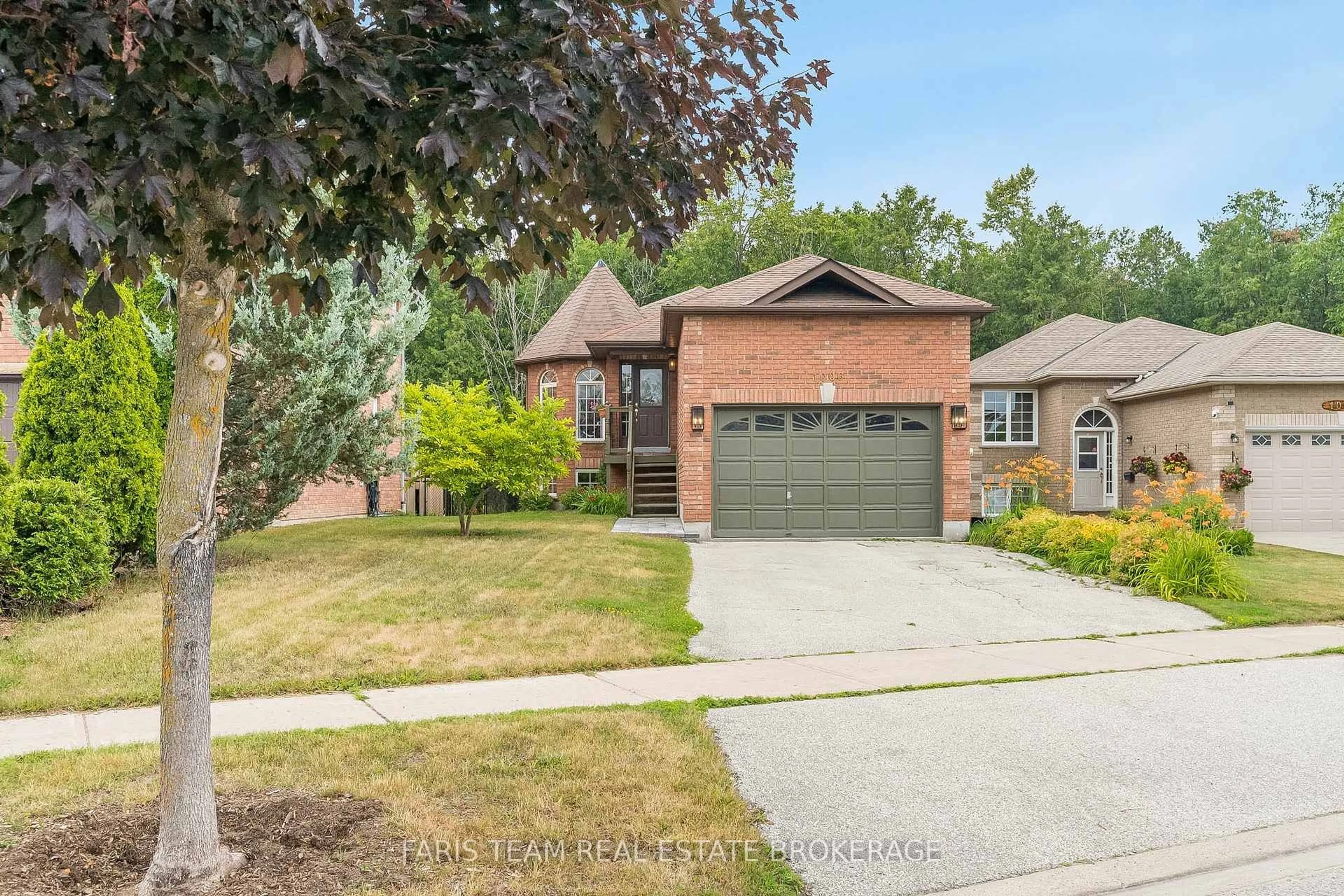 Home with brick exterior material, street for 1006 Leslie Dr, Innisfil Ontario L9S 2B2