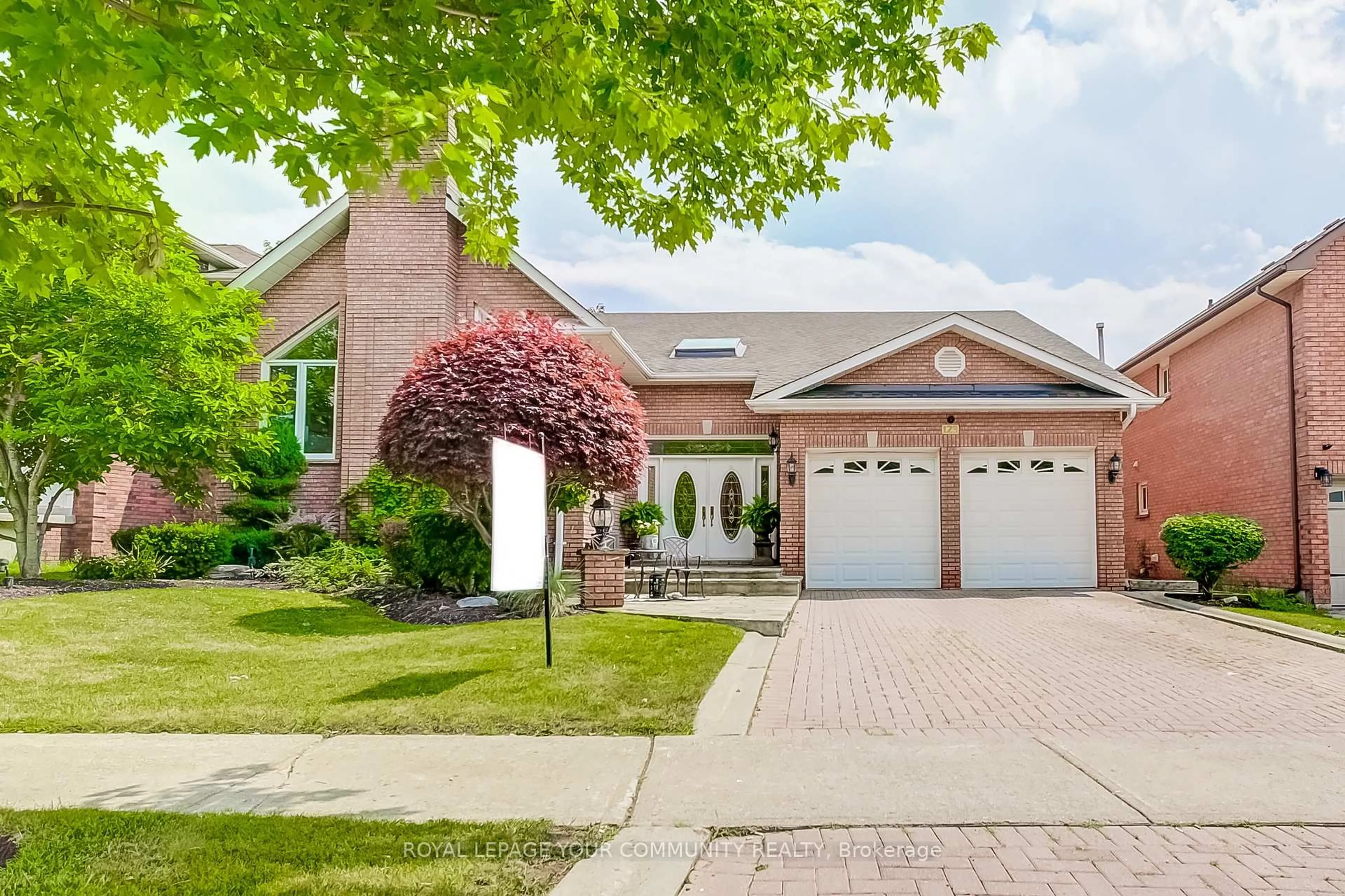 Home with brick exterior material, street for 123 Briggs Ave, Richmond Hill Ontario L4B 1X6