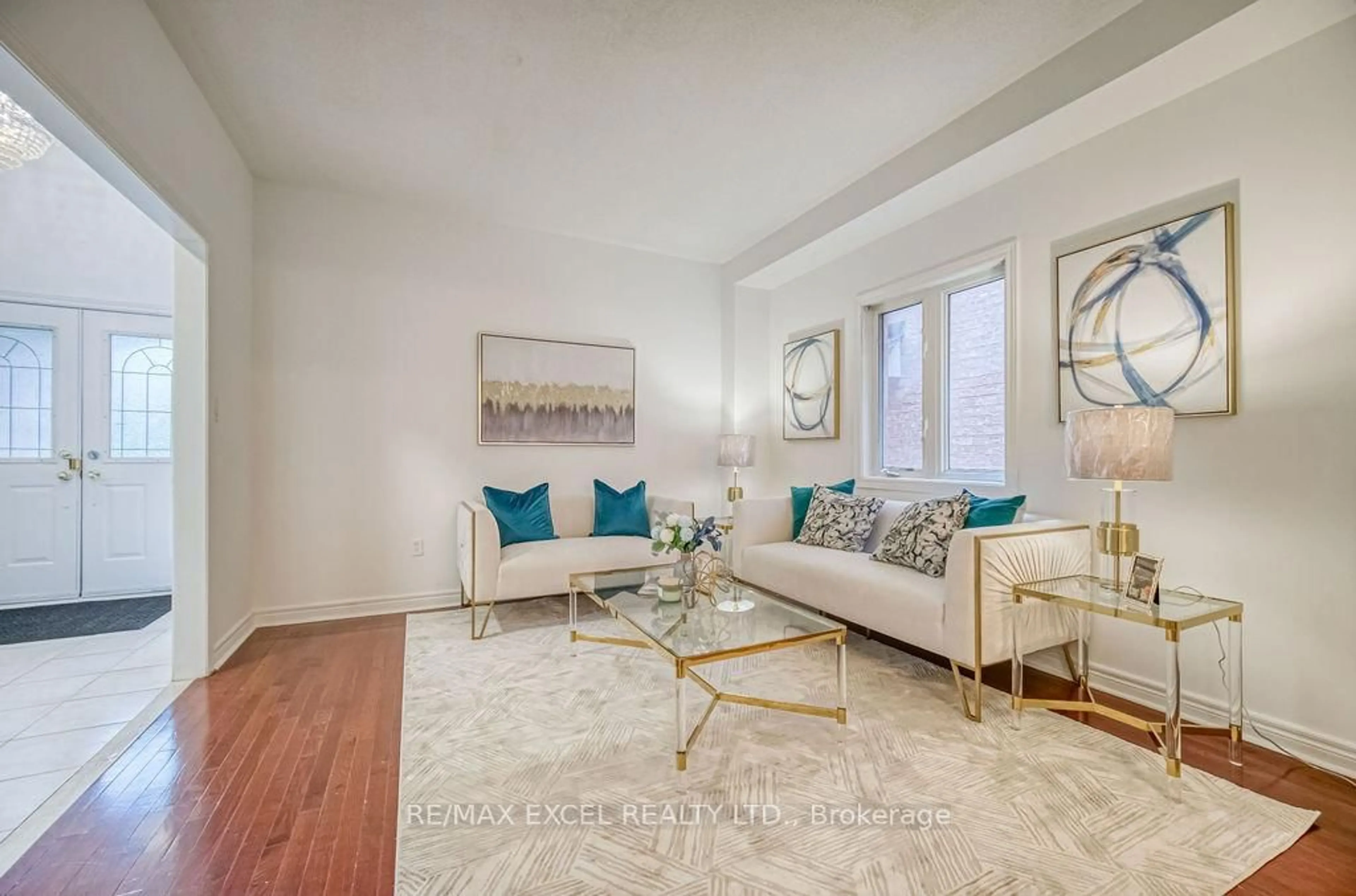Living room with furniture, unknown for 316 Williamson Rd, Markham Ontario L6E 2A7