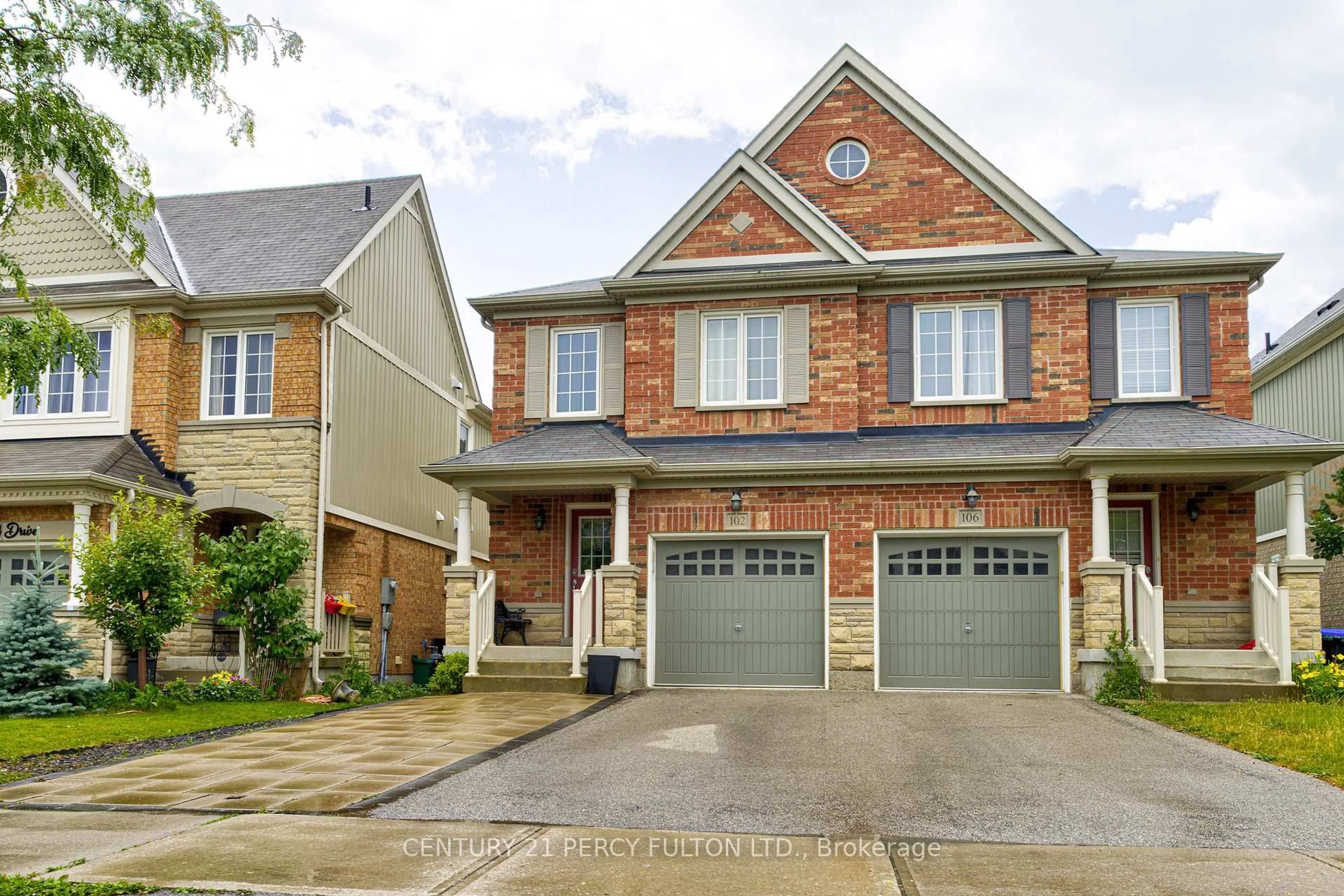 Home with brick exterior material, street for 102 Russel Dr, Bradford West Gwillimbury Ontario L3Z 0M7