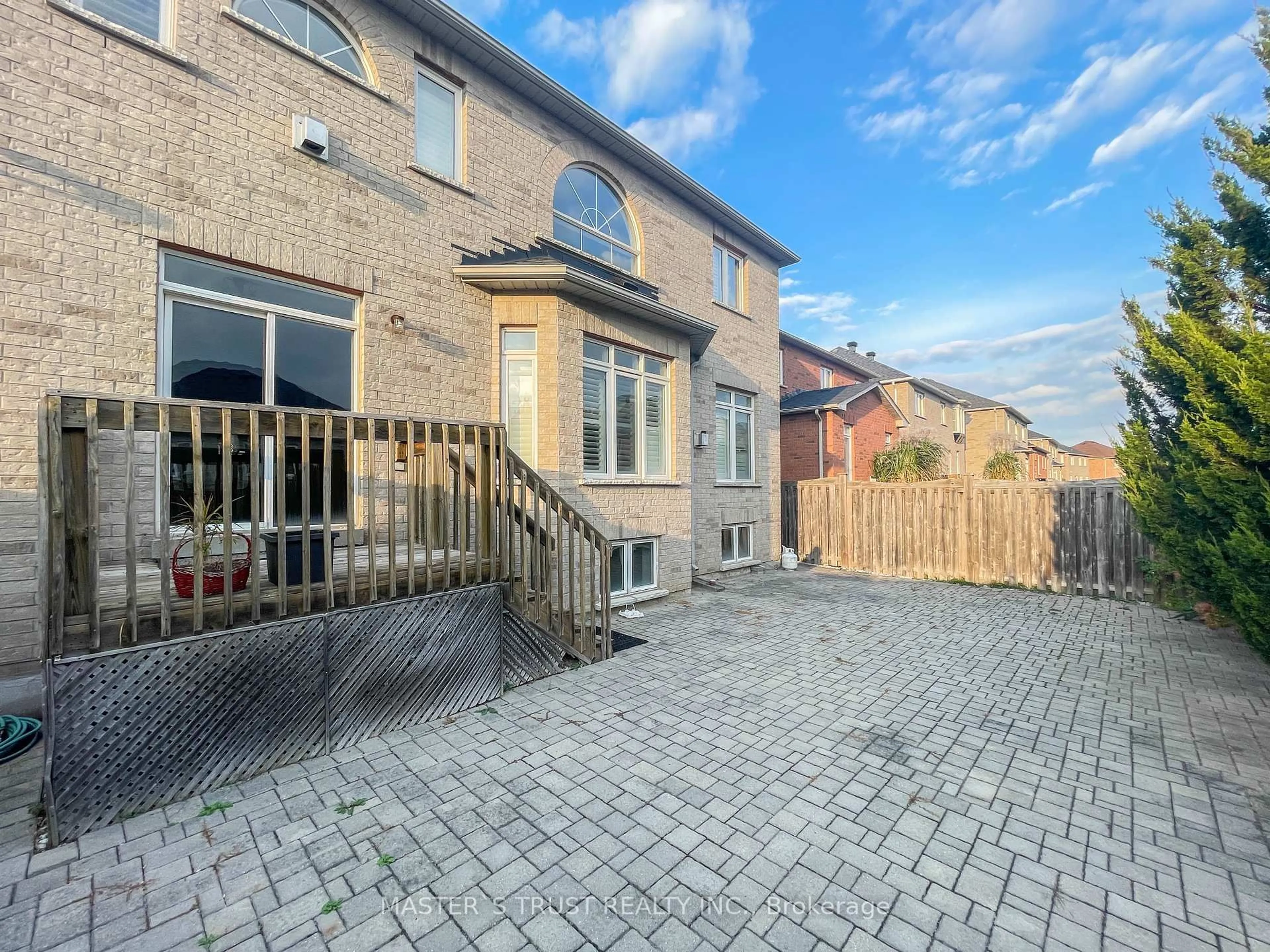 Unknown for 70 Brass Dr, Richmond Hill Ontario L4E 4T5