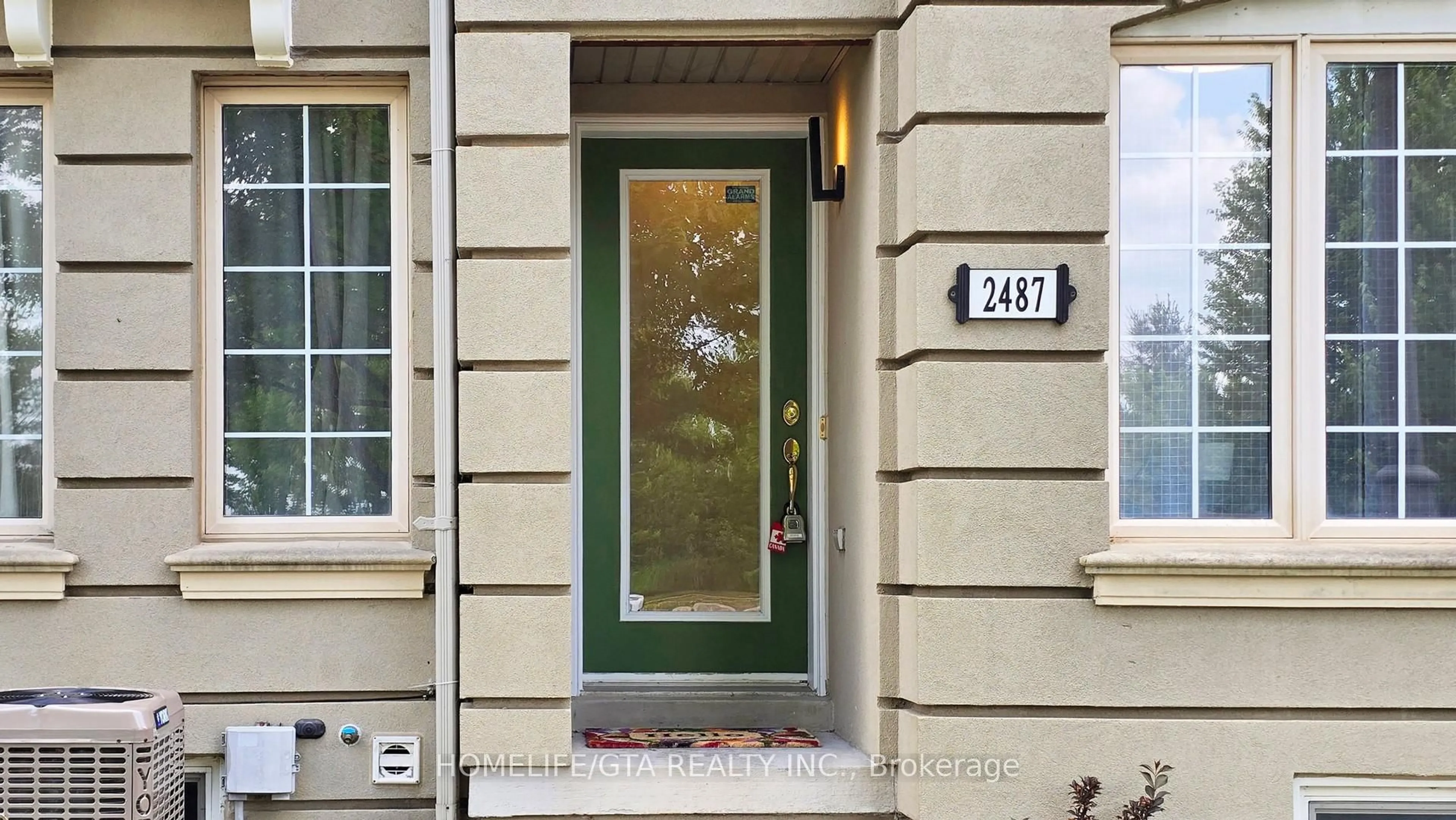 Indoor entryway for 2487 Bur Oak Ave Ave, Markham Ontario L6B 1E9