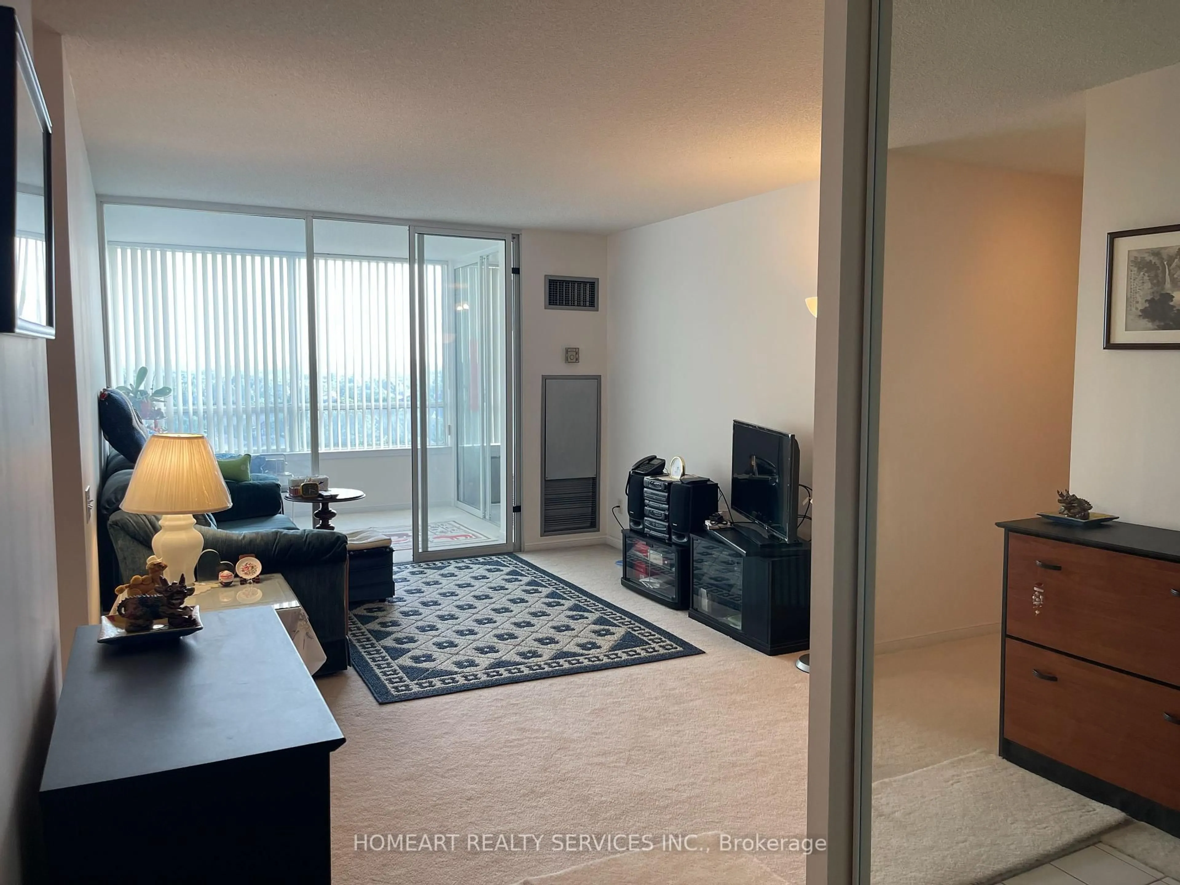 A pic of a room for 110 Promenade Circ #805, Vaughan Ontario L4J 7W8