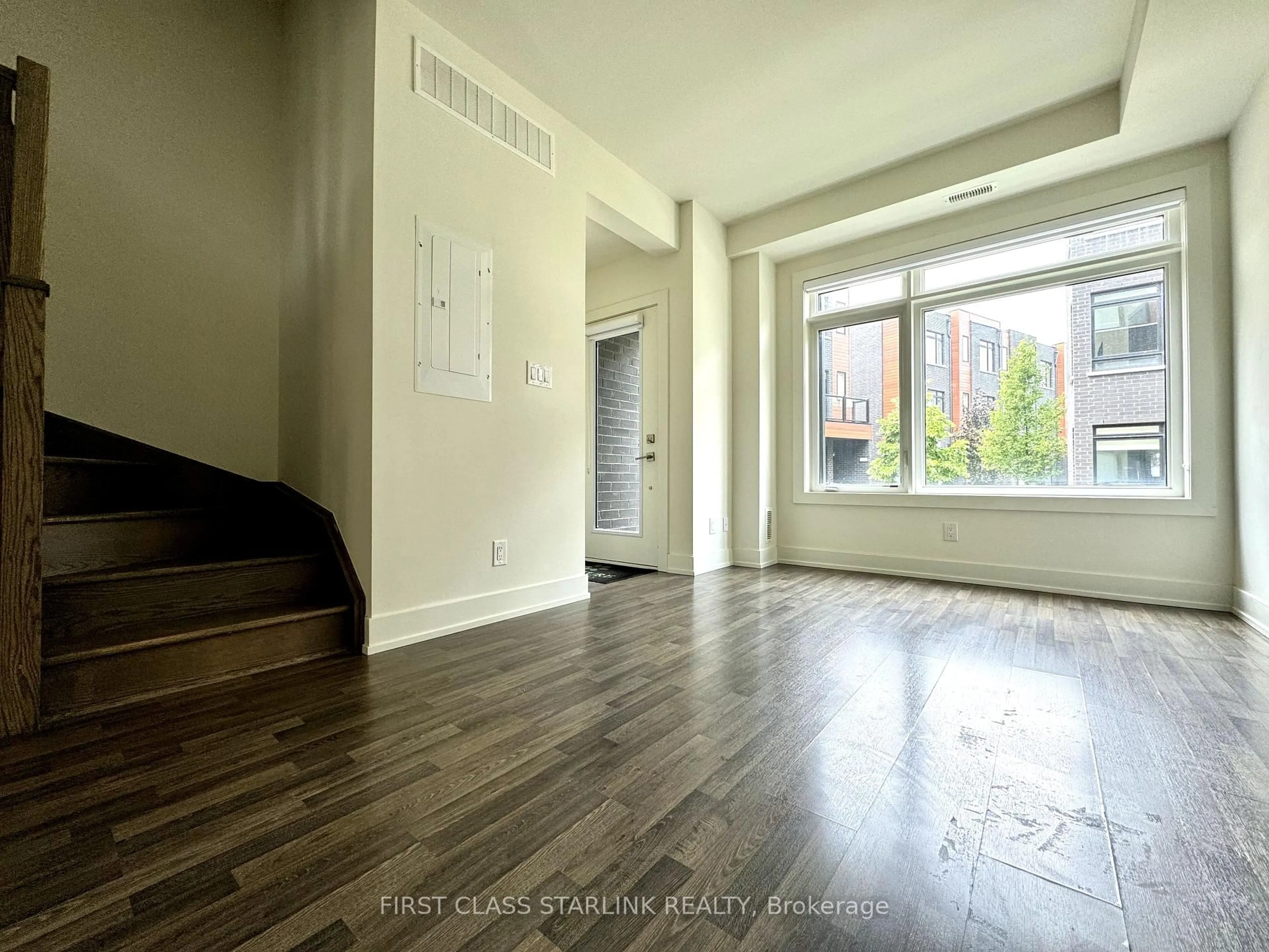 A pic of a room for 370C Red Maple Rd #69, Richmond Hill Ontario L4C 6P5