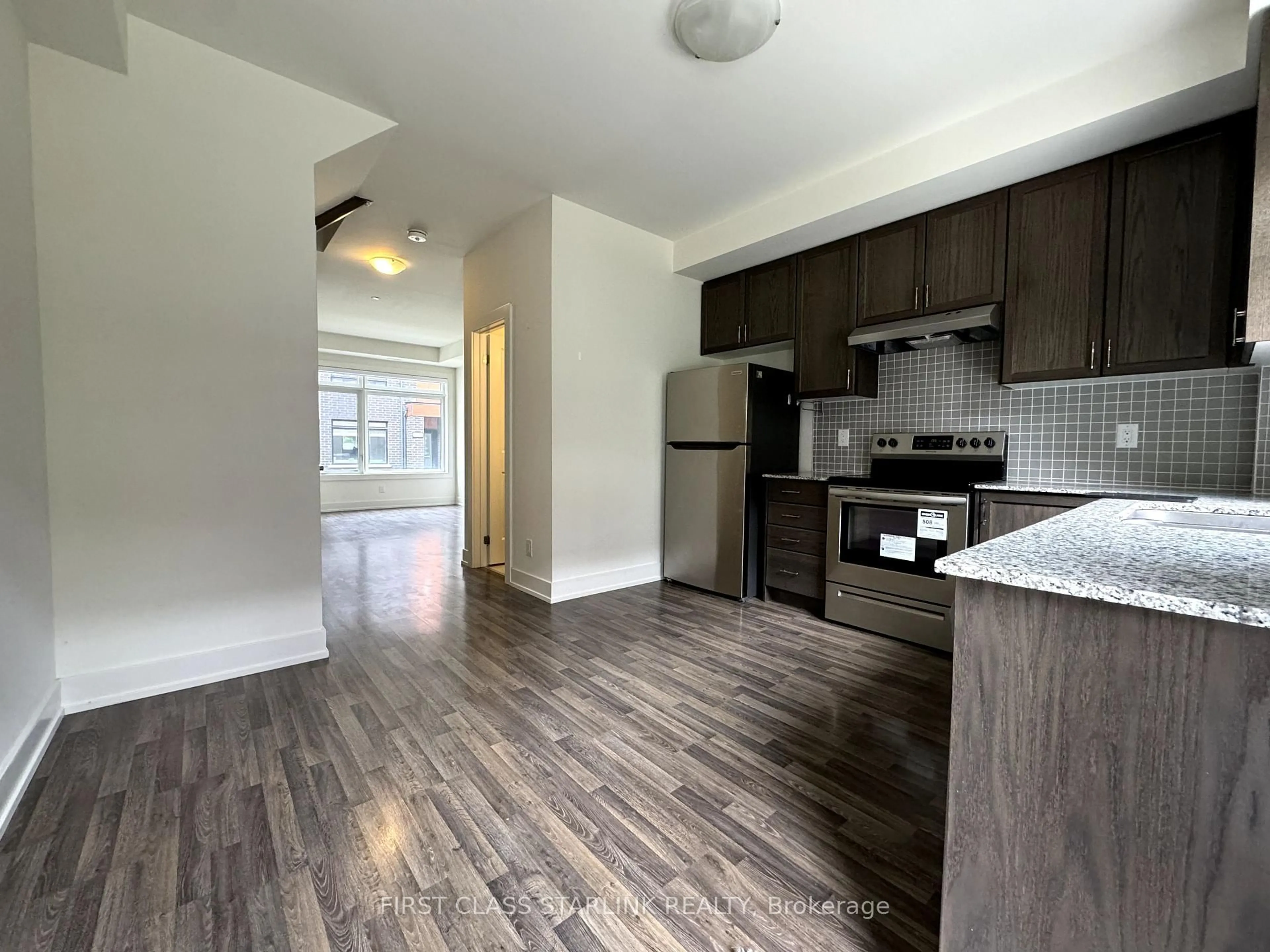 A pic of a room for 370C Red Maple Rd #69, Richmond Hill Ontario L4C 6P5