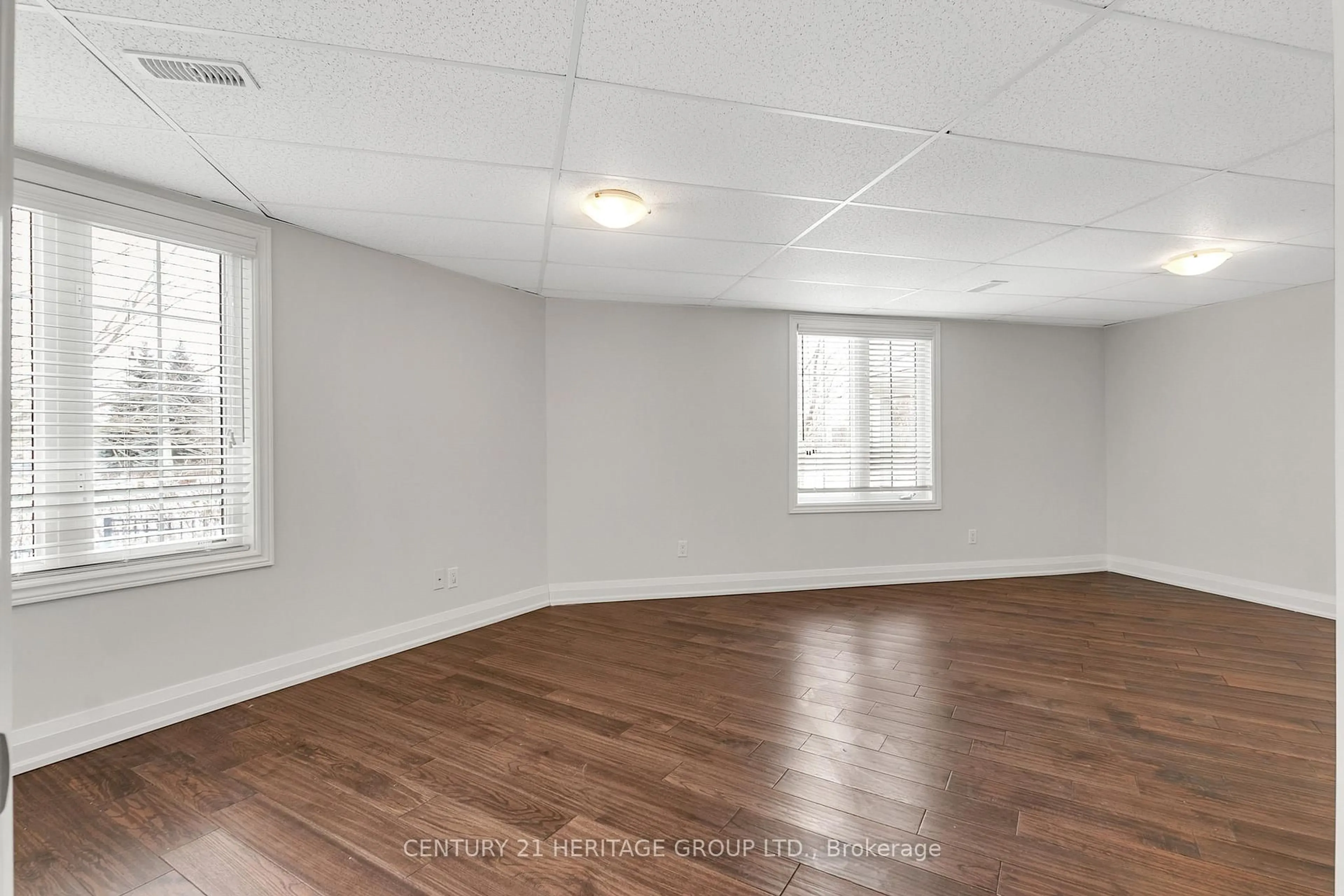 A pic of a room for 10 Post Oak Dr #7, Richmond Hill Ontario L4E 4H8