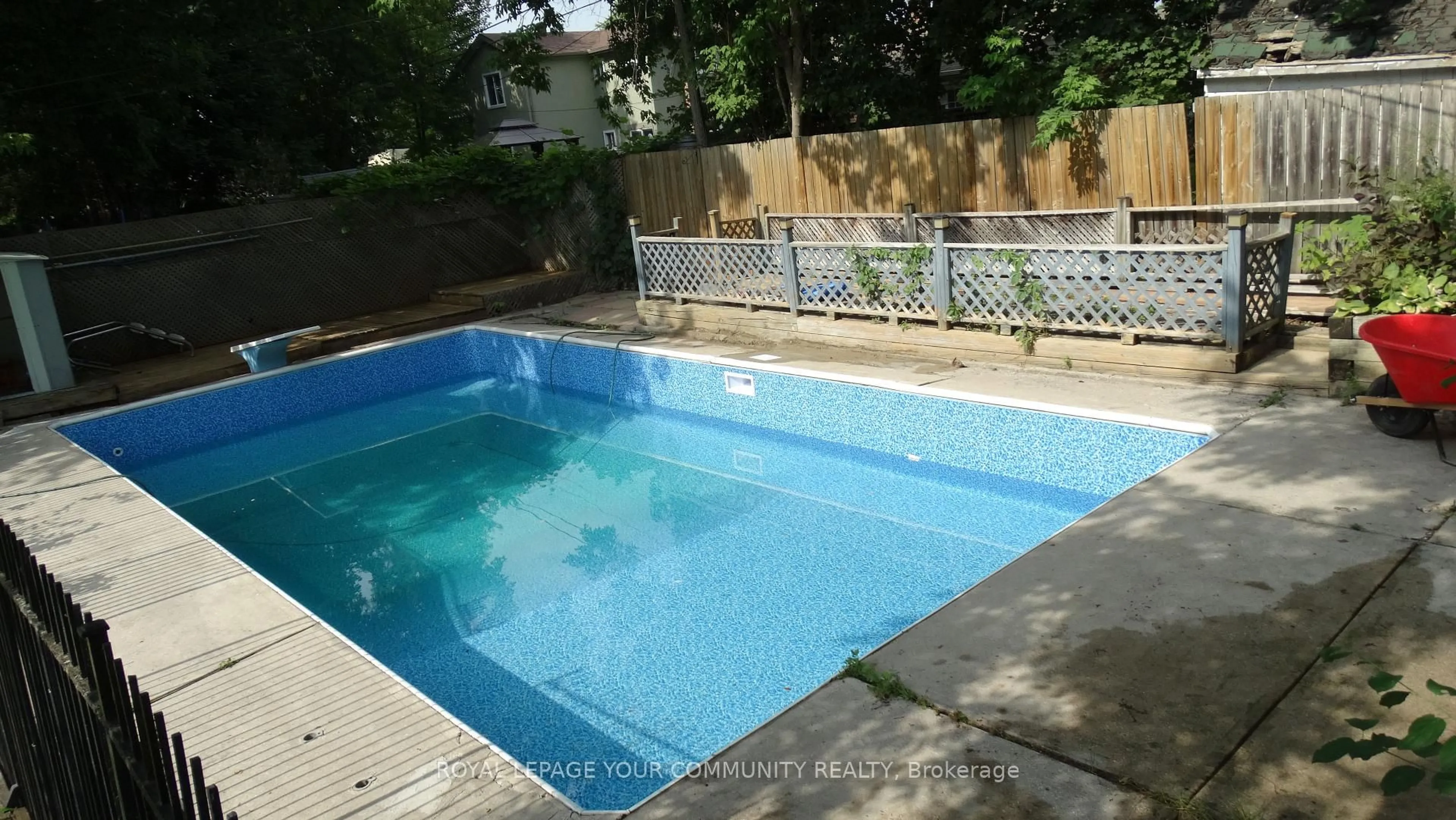 Pool for 83 Lundy's Lane, Newmarket Ontario L3Y 3R9