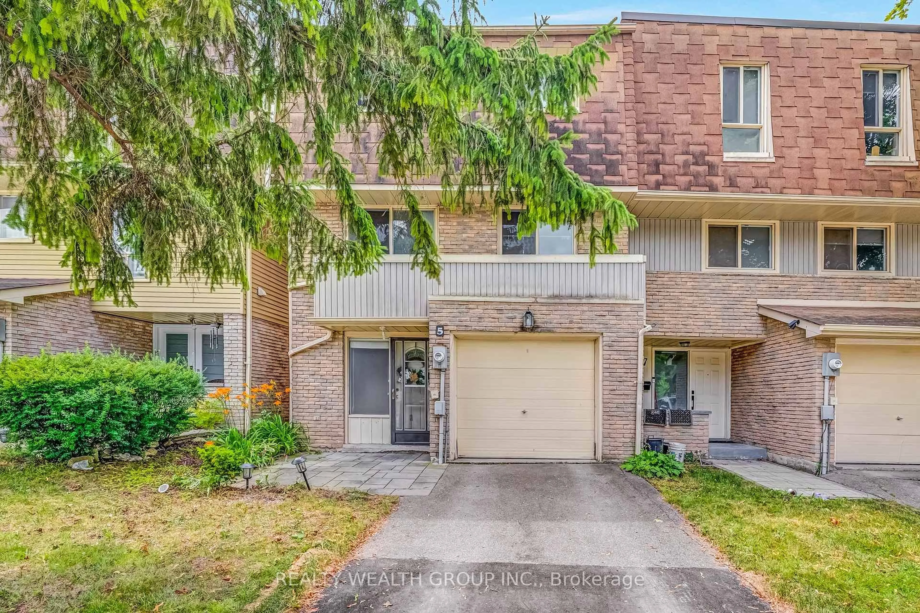 Unknown for 5 Poplar Cres #103, Aurora Ontario L4G 3M4