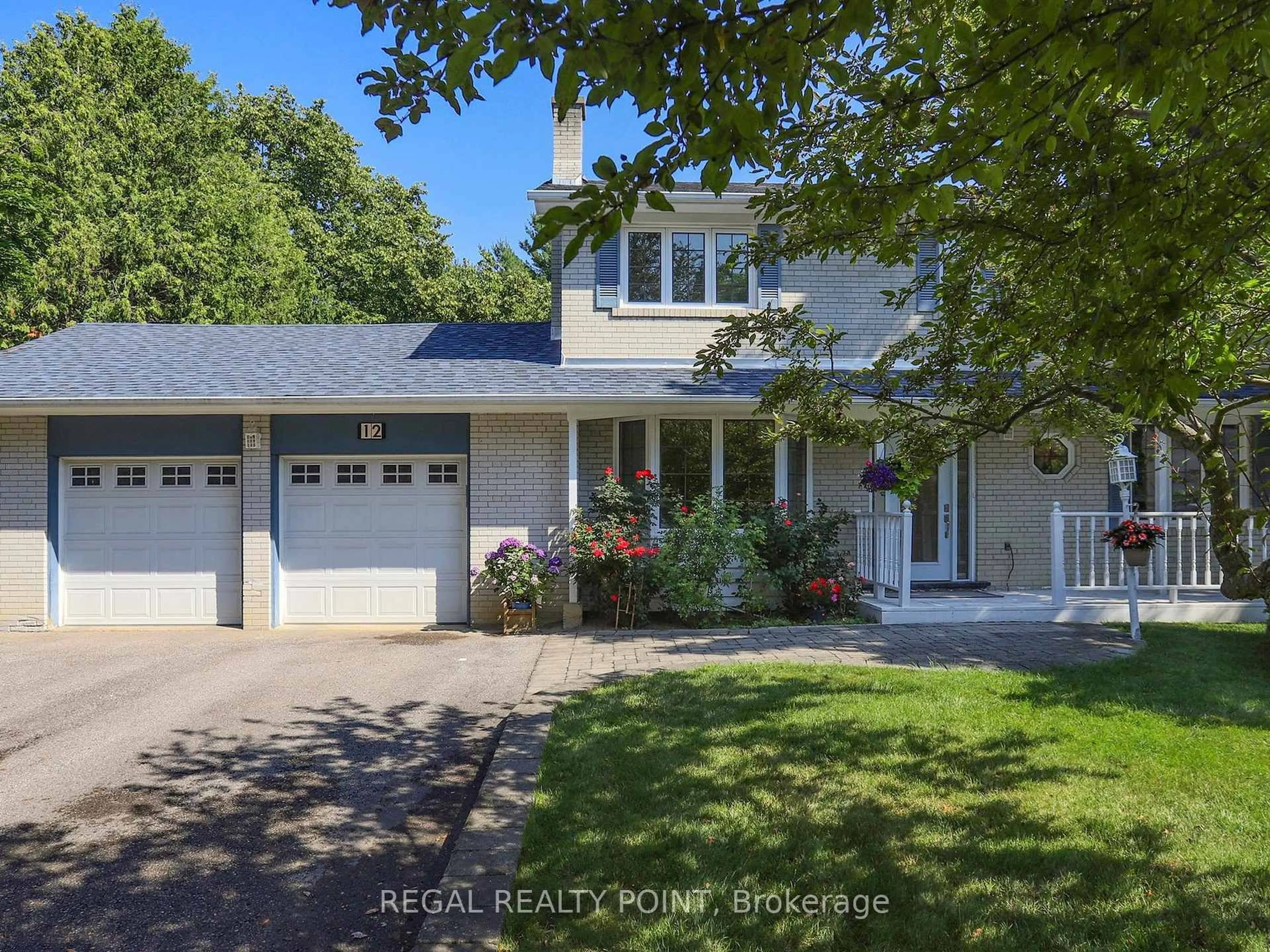 Home with vinyl exterior material, street for 12 Fairway Heights Cres, Markham Ontario L3T 1K2