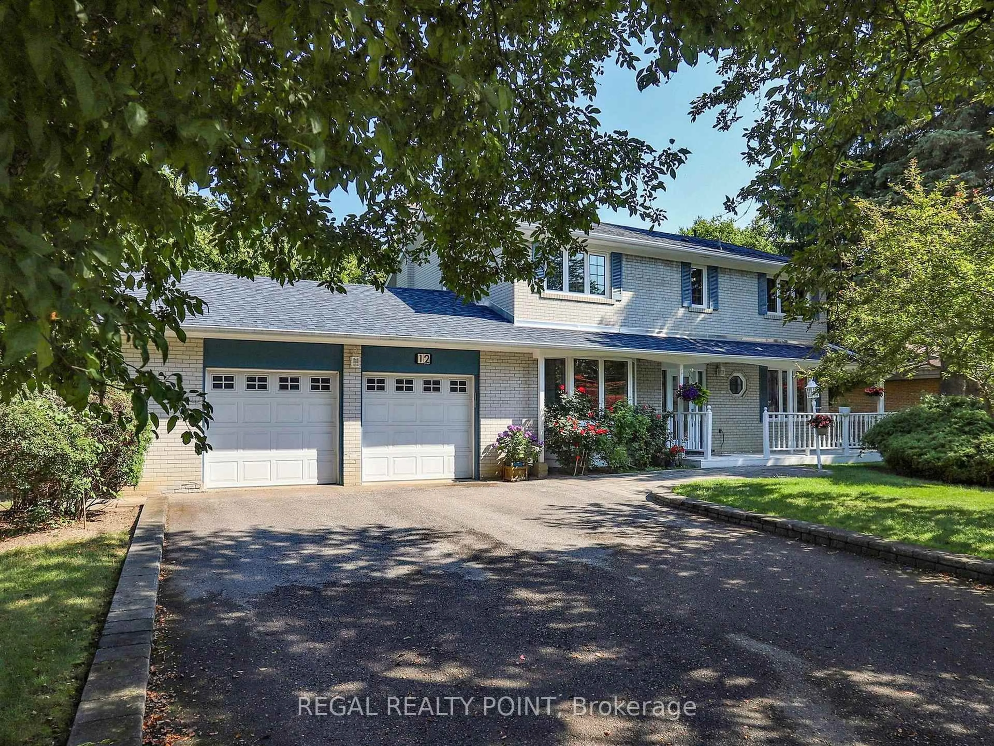 Home with vinyl exterior material, street for 12 Fairway Heights Cres, Markham Ontario L3T 1K2