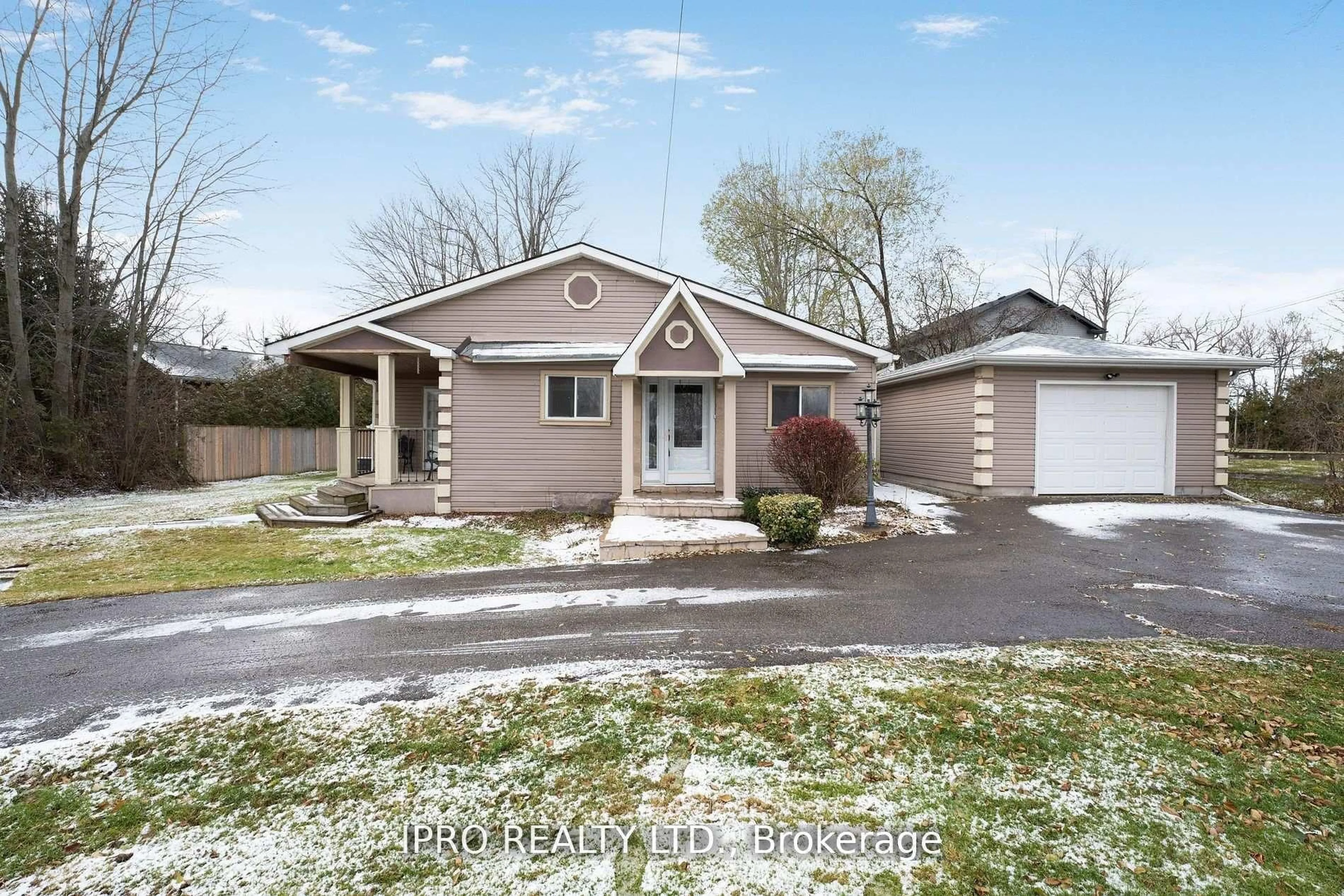 Home with vinyl exterior material, street for 598 Duclos Point Rd, Georgina Ontario L0E 1N0