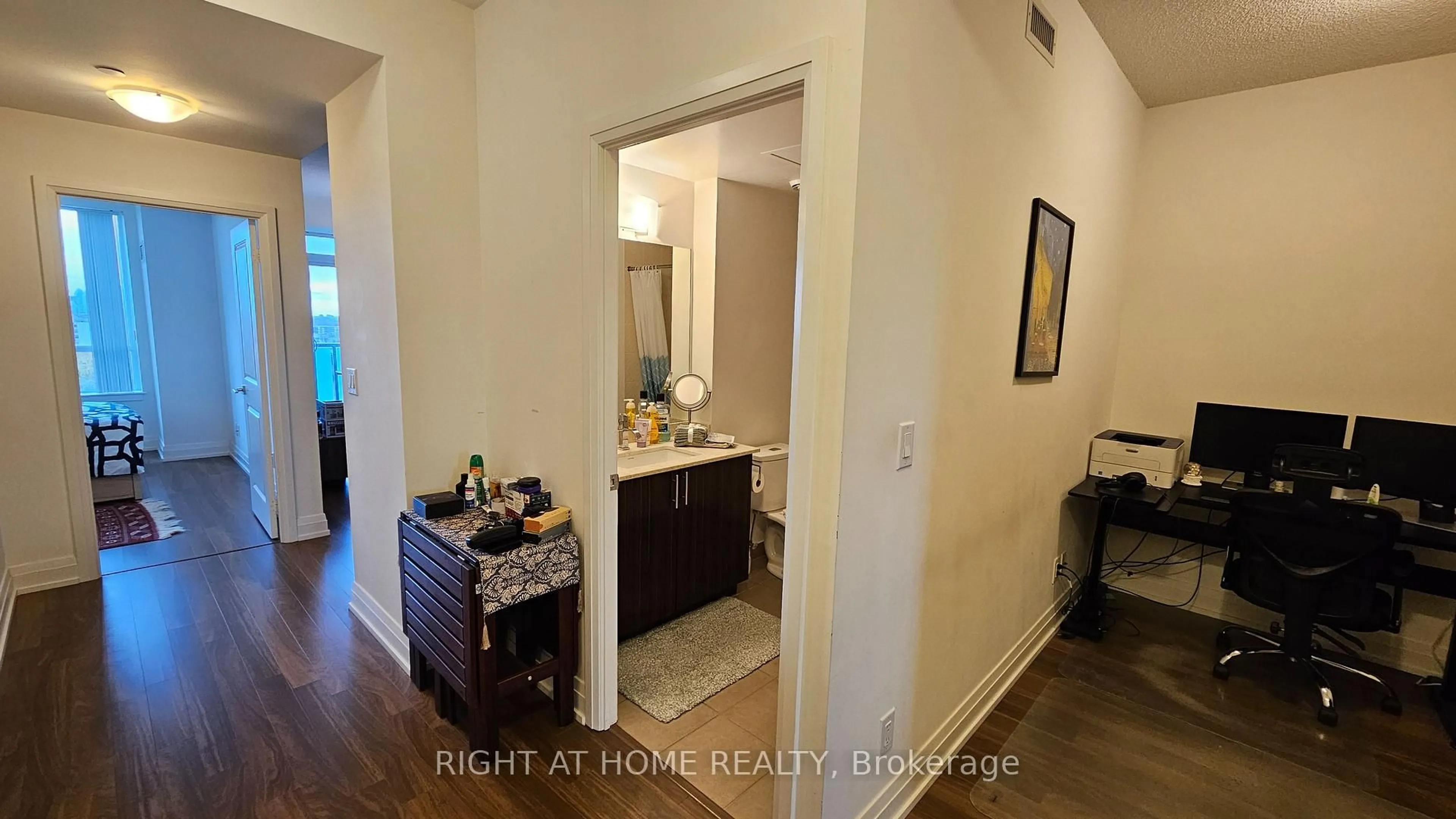 Unknown for 7167 Yonge St #1007, Markham Ontario L3T 0E1