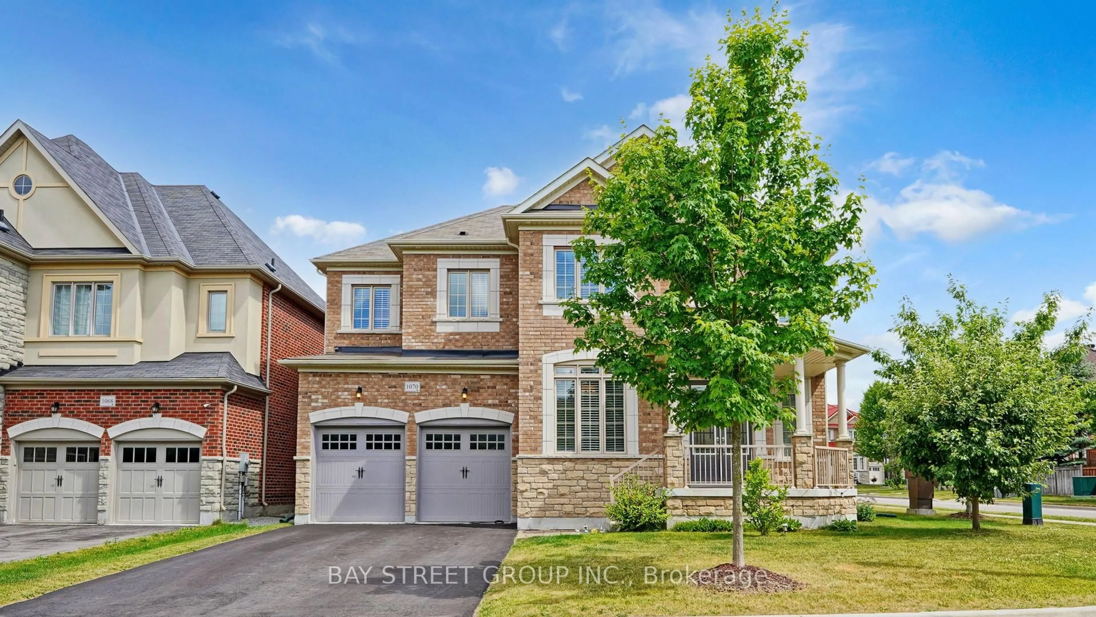 Home with brick exterior material, street for 1070 Wilbur Pipher Circ, Newmarket Ontario L3X 3H7