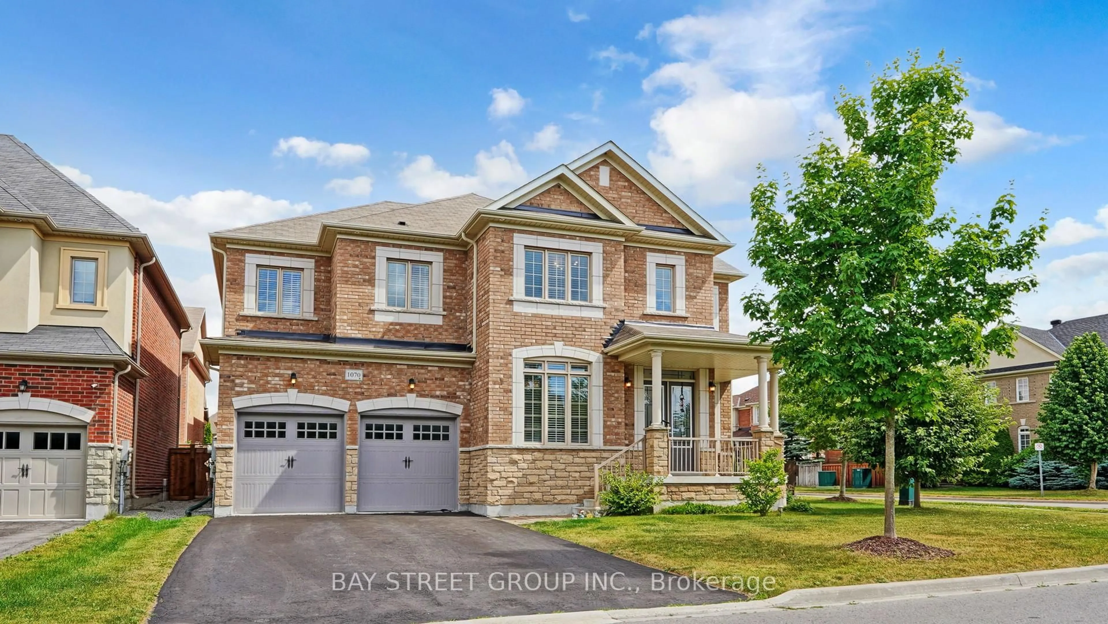 Home with brick exterior material, street for 1070 Wilbur Pipher Circ, Newmarket Ontario L3X 3H7