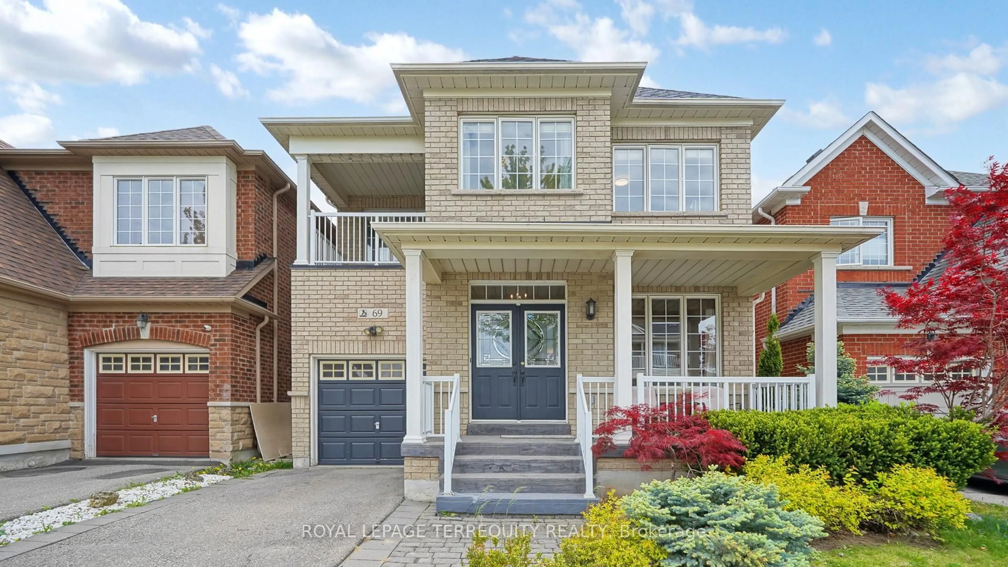Home with brick exterior material, street for 69 Vine Cliff Blvd, Markham Ontario L6C 3E2
