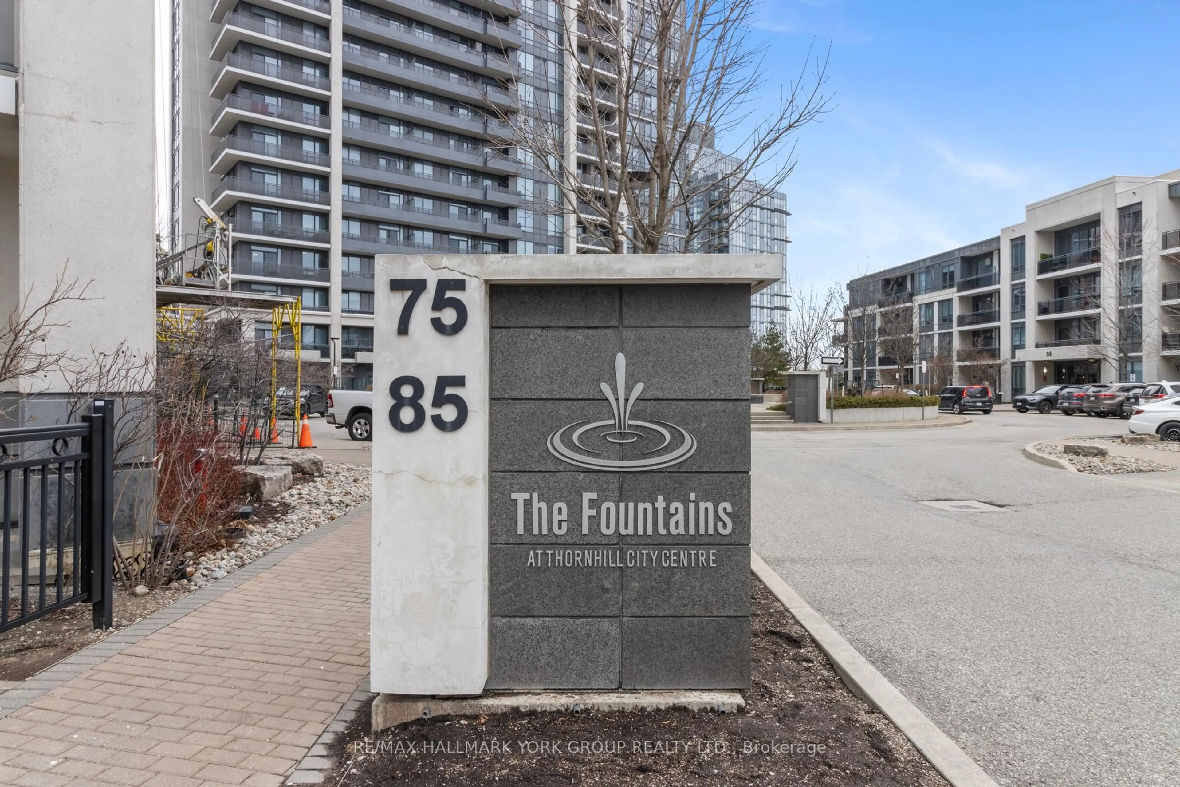 Patio, building for 85 North Park Rd #602, Vaughan Ontario L4J 0H9