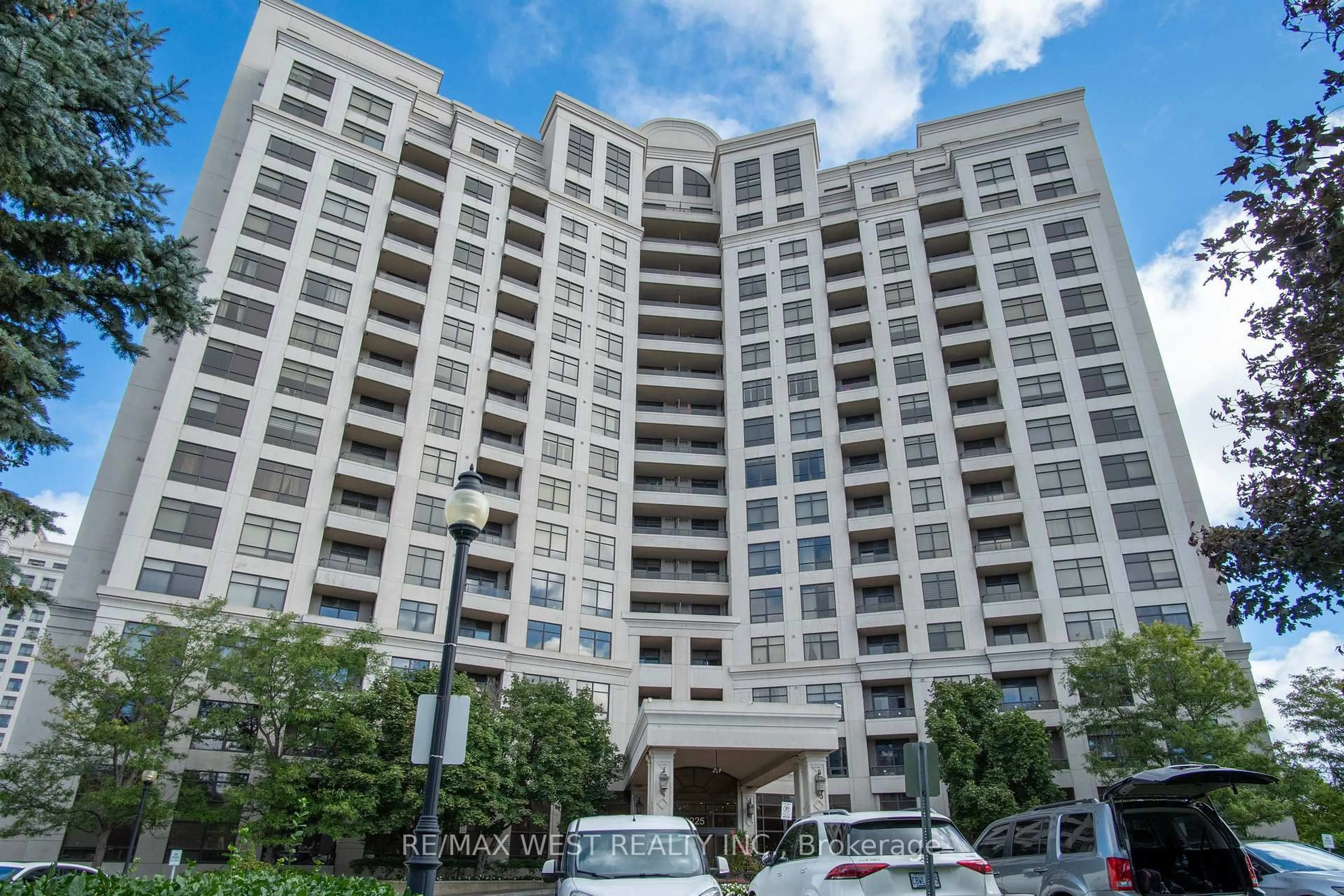 Unknown for 9225 Jane St #916, Vaughan Ontario L6A 0J7