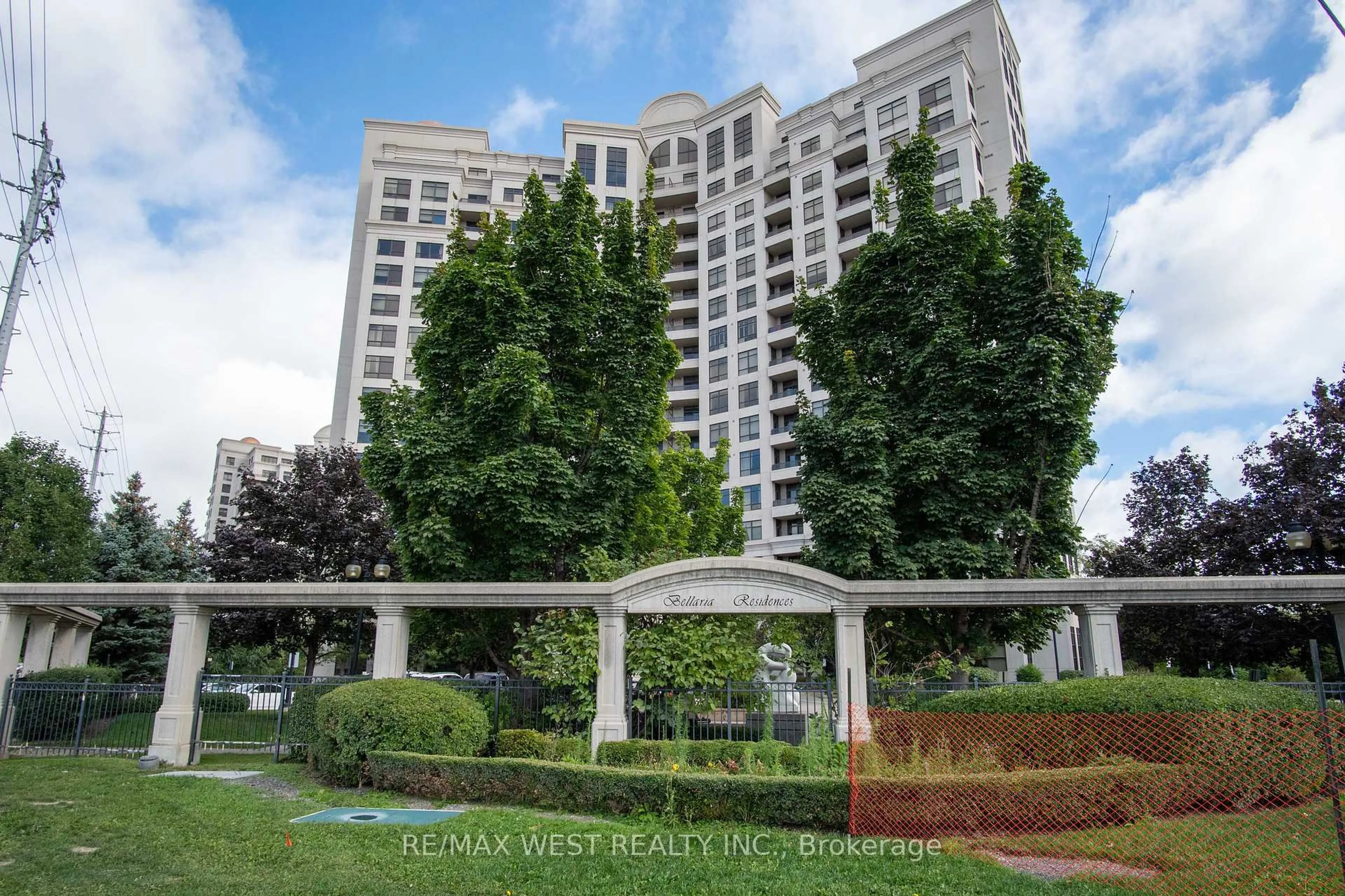 Unknown for 9225 Jane St #916, Vaughan Ontario L6A 0J7