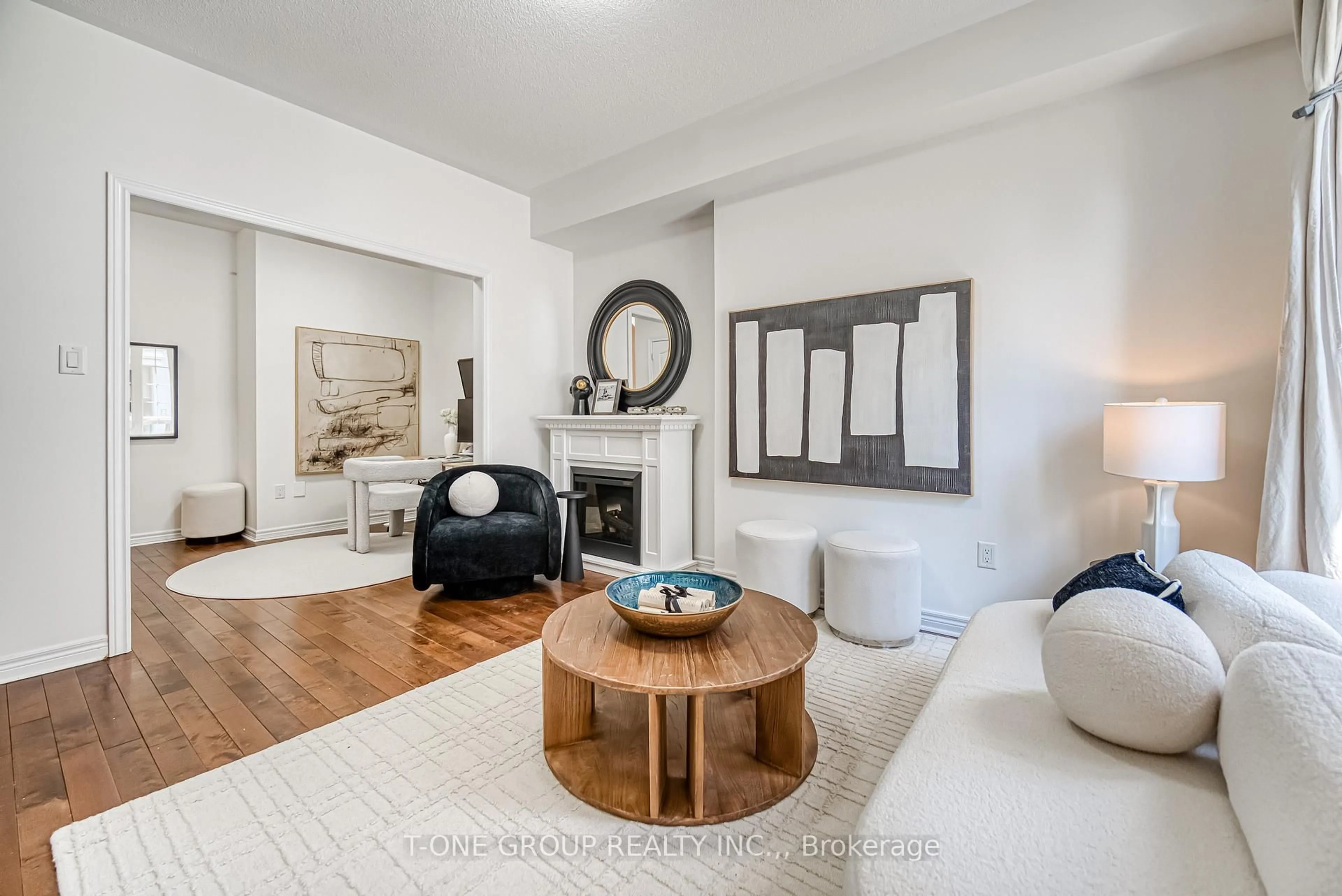 Living room with furniture, unknown for 20 Orca Dr, Markham Ontario L6E 0R6