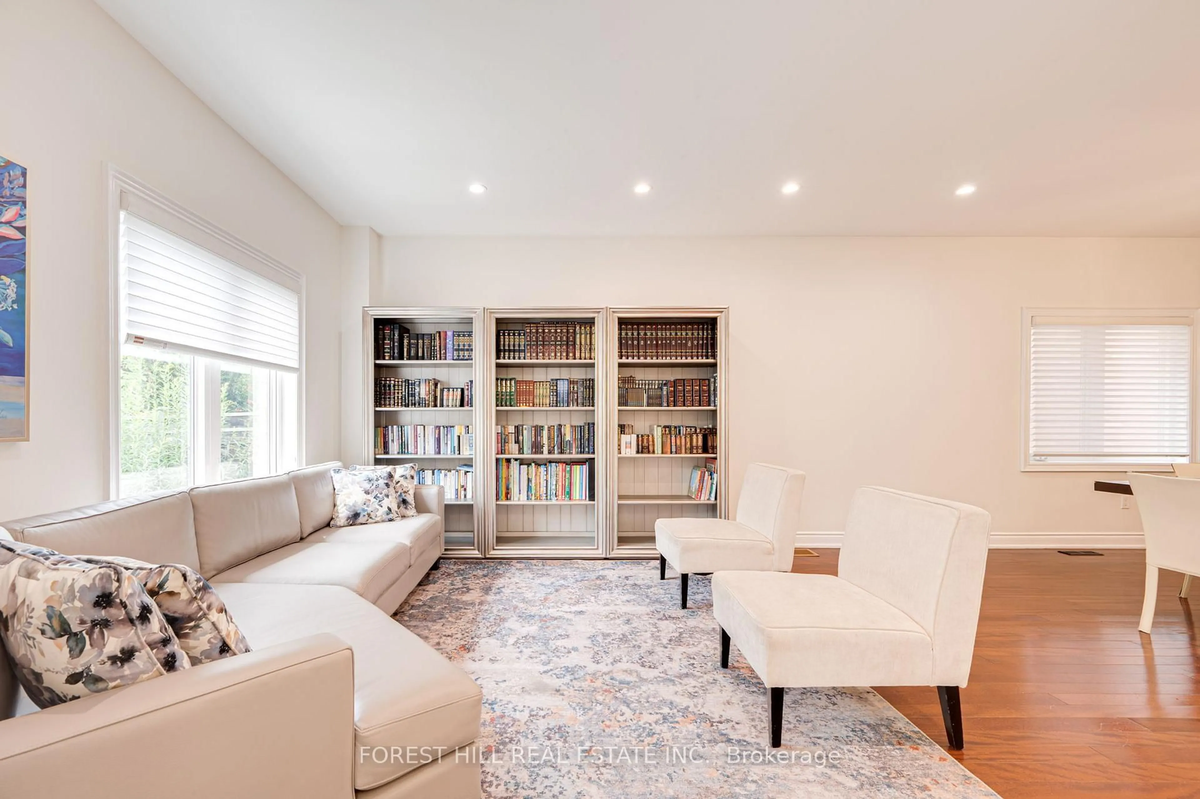 Living room with furniture, unknown for 473 Apple Blossom Dr, Vaughan Ontario L4J 9K7