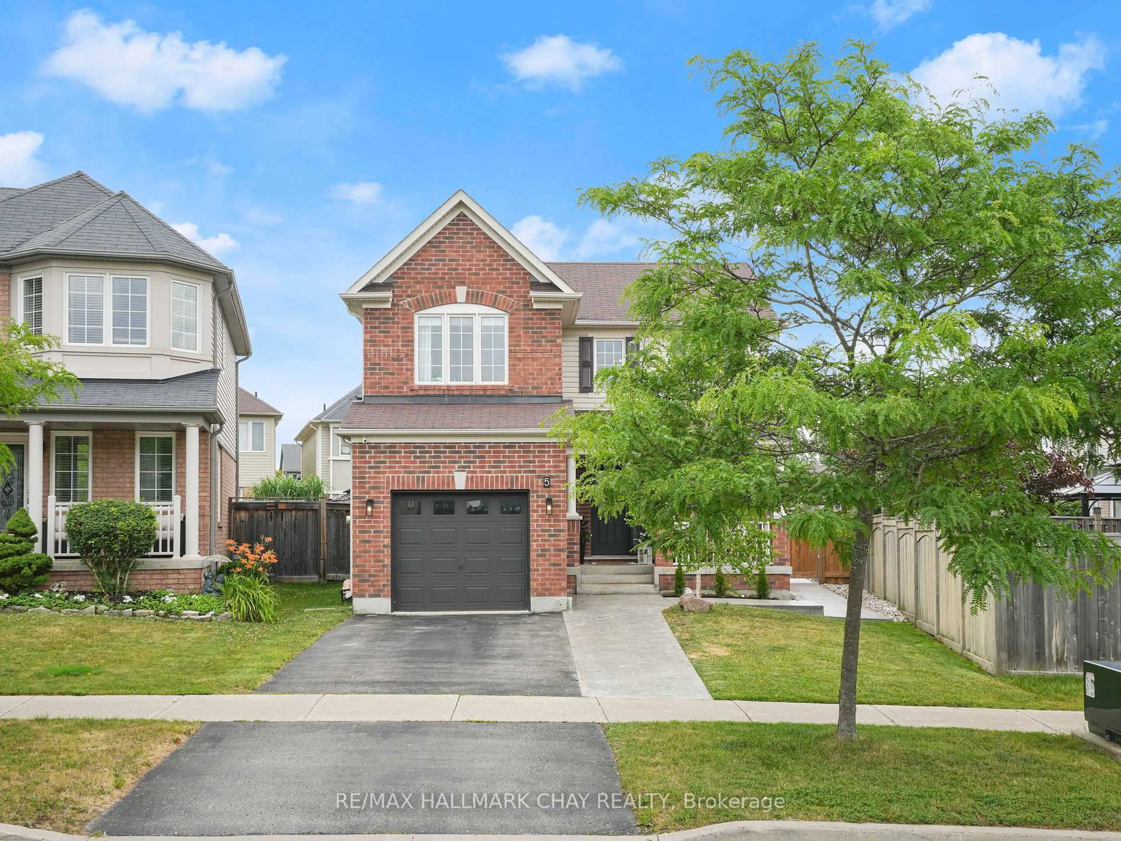 Home with brick exterior material, street for 5 Gordon Dr, New Tecumseth Ontario L3Z 2C6