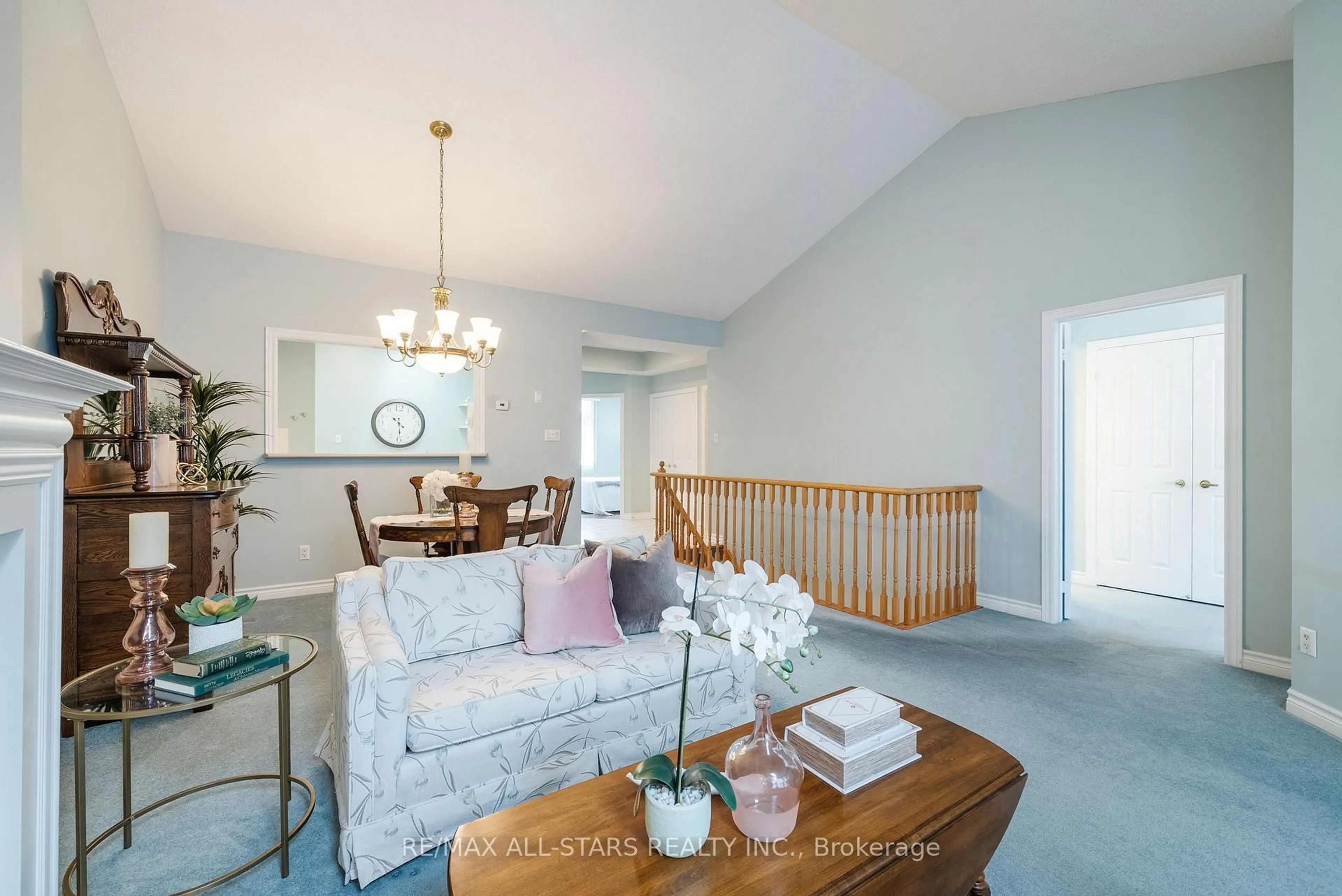Living room with furniture, unknown for 19 Christina Falls Way, Markham Ontario L6E 1B4