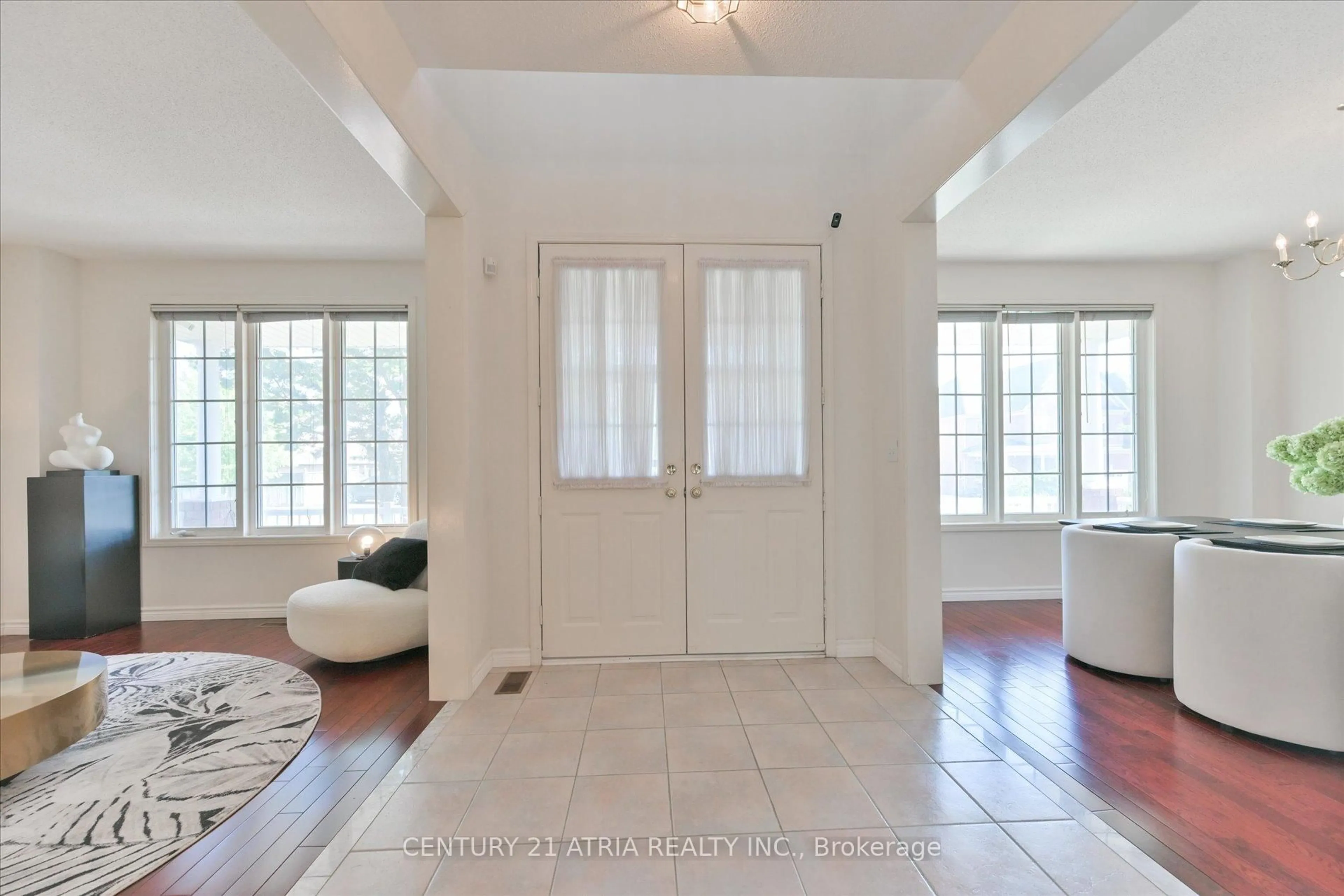 Indoor entryway for 54 Castlemore Ave, Markham Ontario L6C 2G2