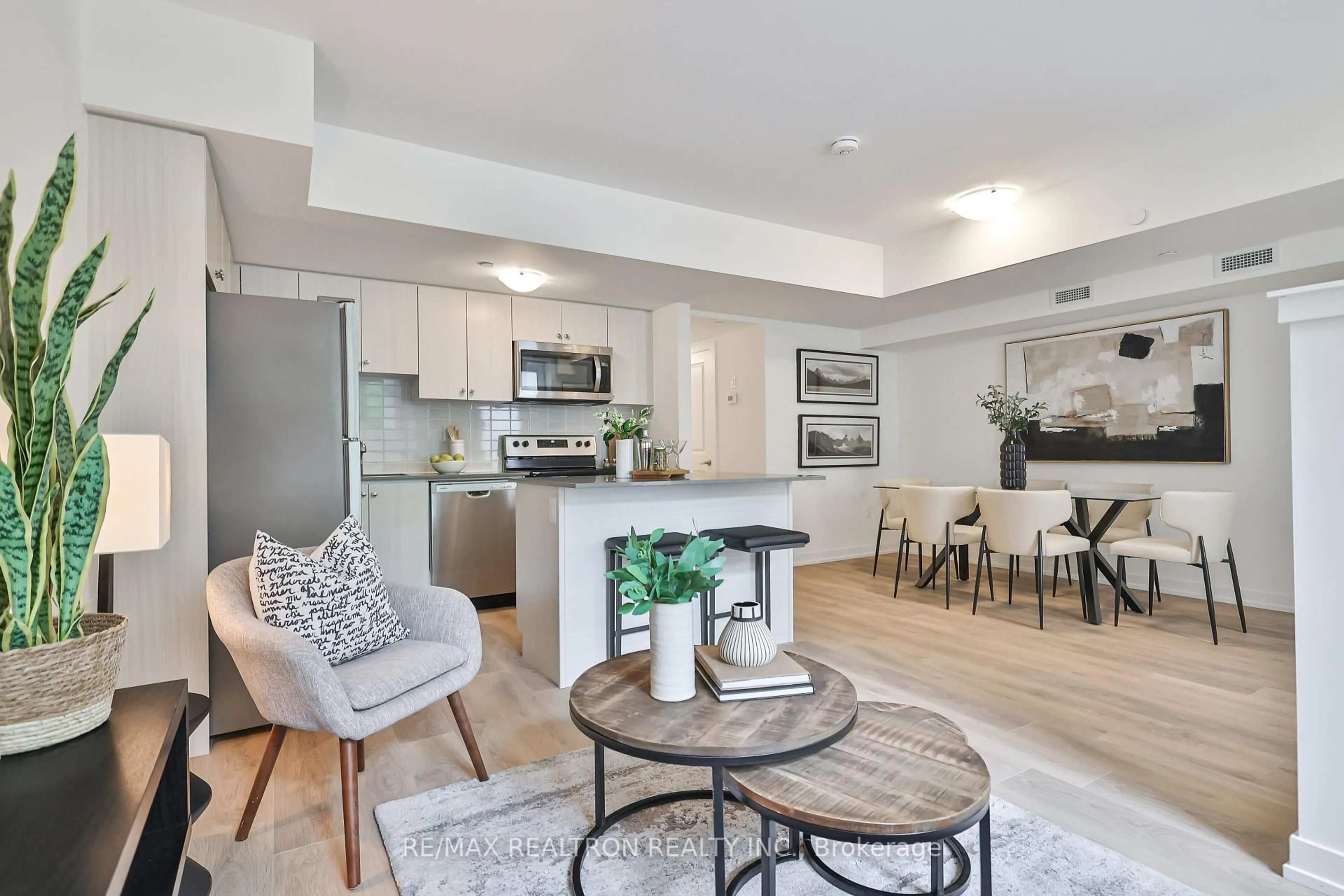 Open concept kitchen, unknown for 60 Elizabeth St #3108, Richmond Hill Ontario L4C 5W2