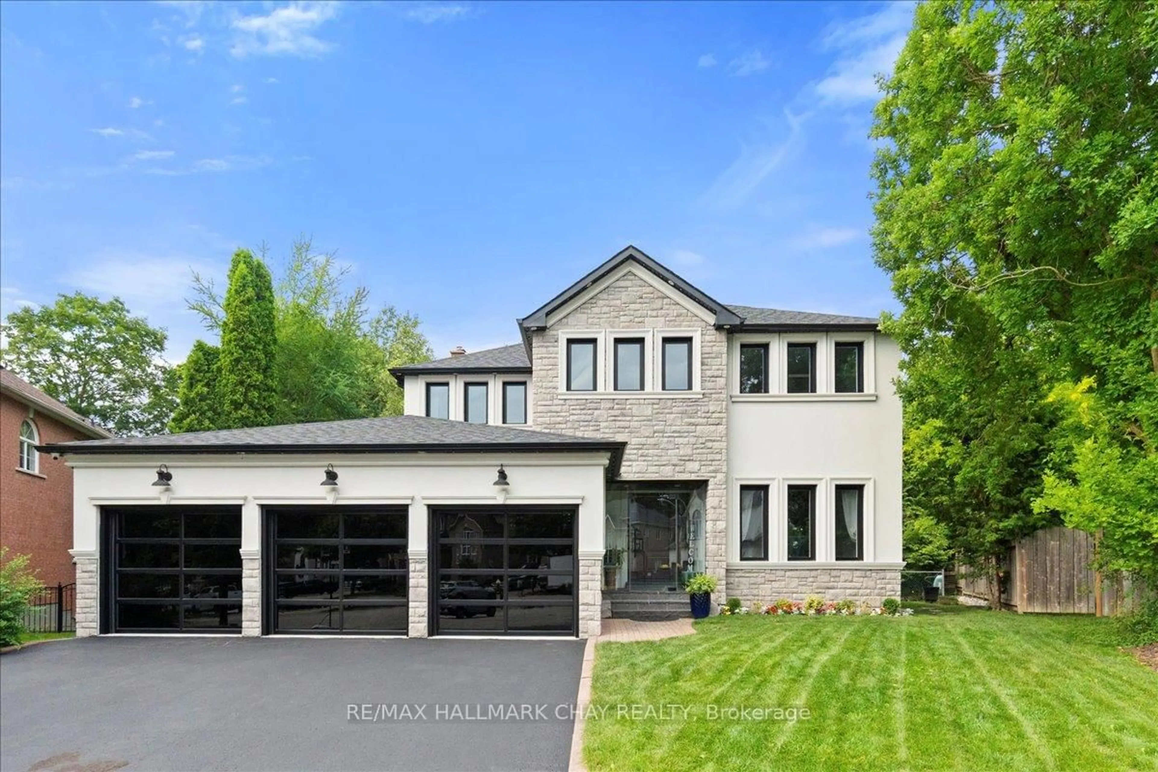 Home with brick exterior material, street for 34 Previn Crt, New Tecumseth Ontario L9R 1N8