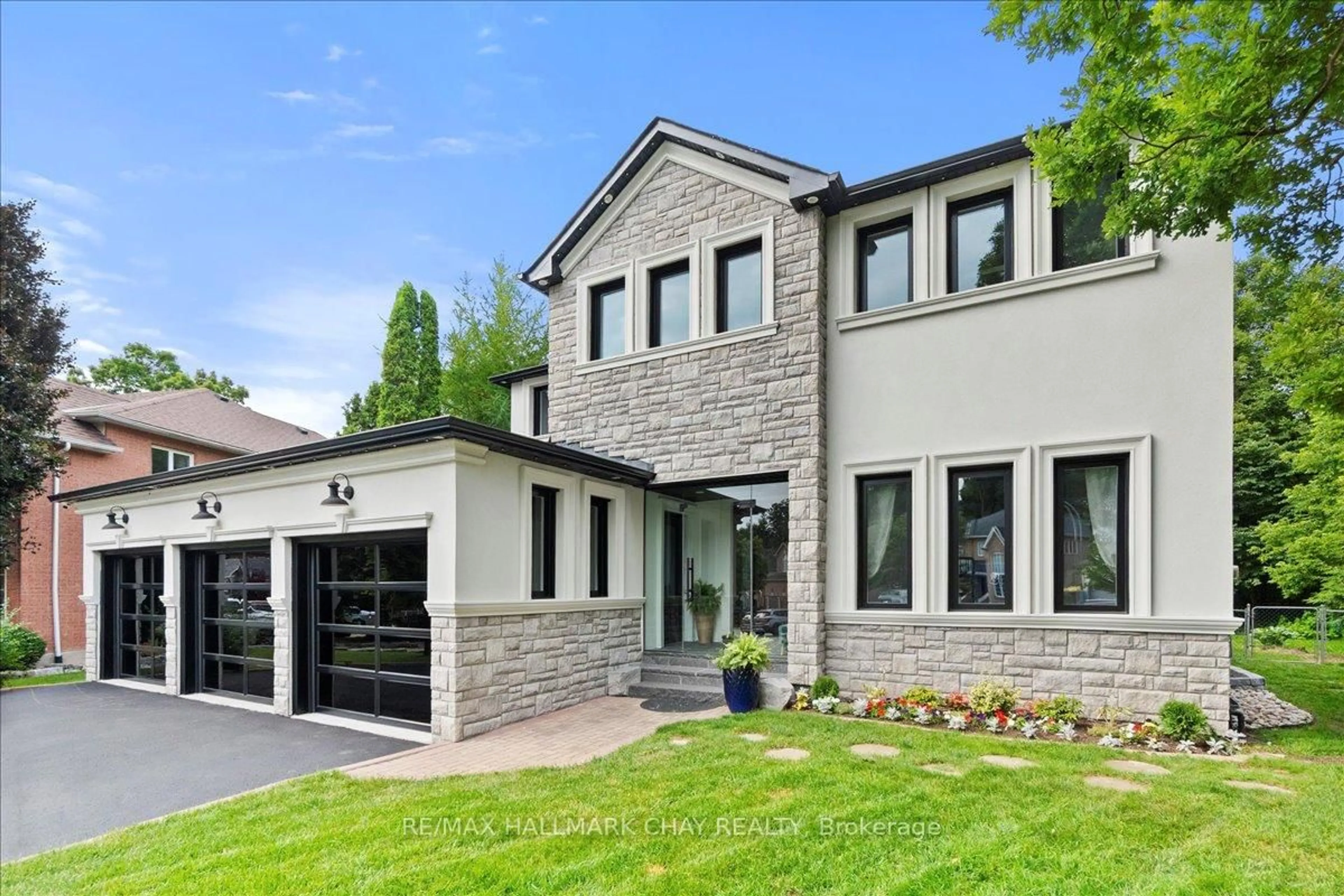 Home with brick exterior material, street for 34 Previn Crt, New Tecumseth Ontario L9R 1N8