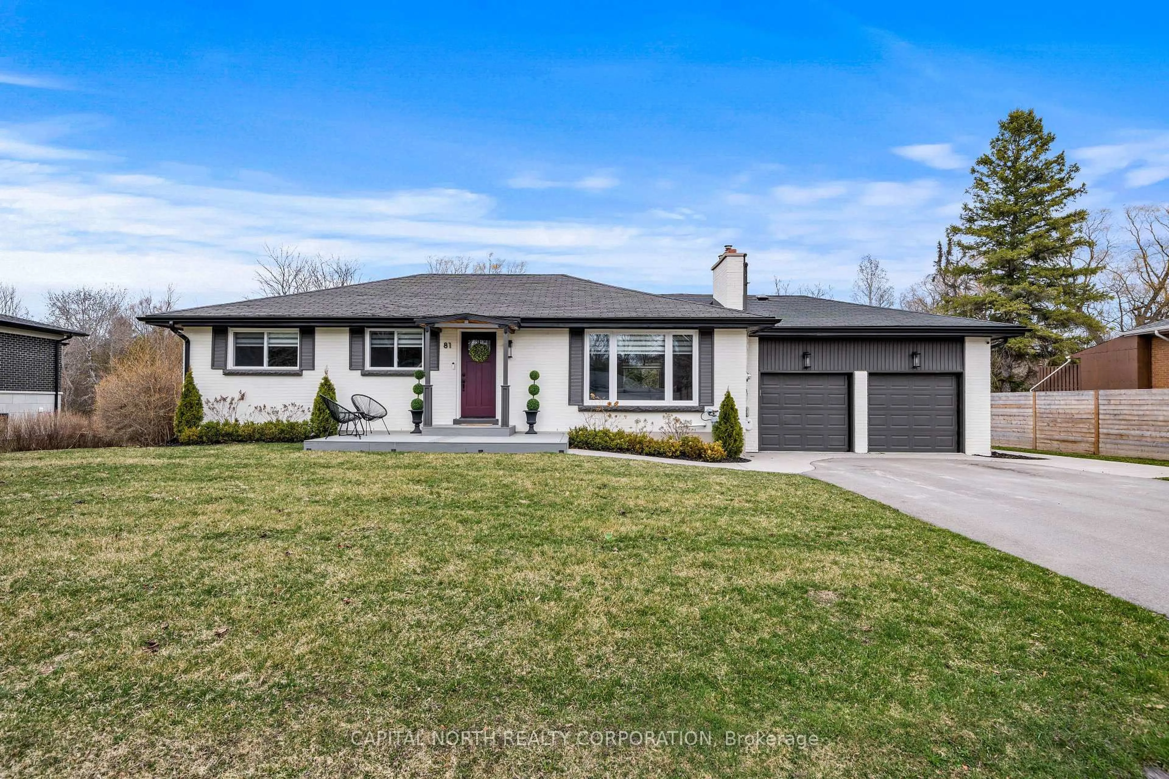 Home with vinyl exterior material, street for 81 Bachly Cres, King Ontario L7B 0E8