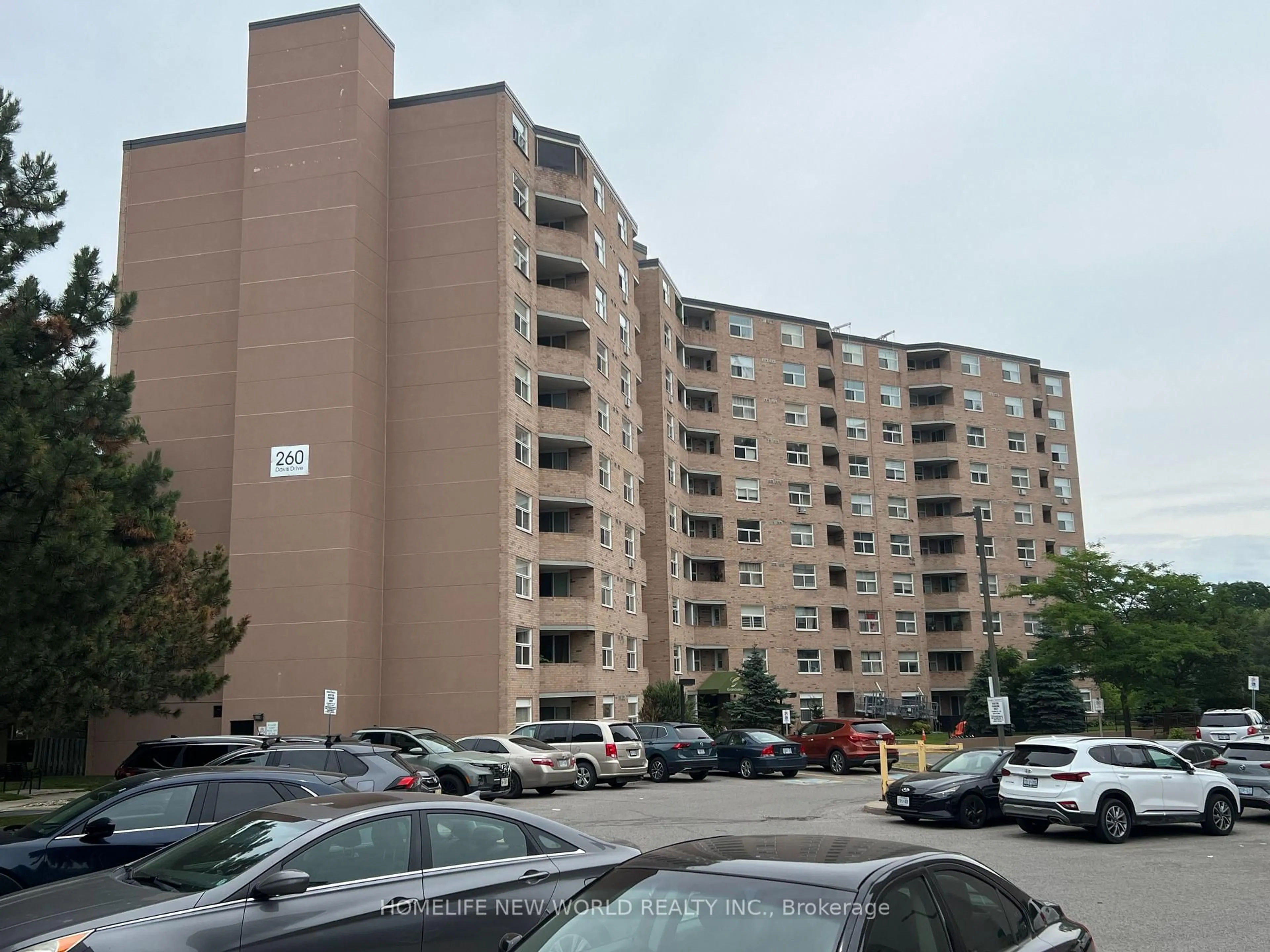 Parking for 260 Davis Dr #703, Newmarket Ontario L3Y 7C3