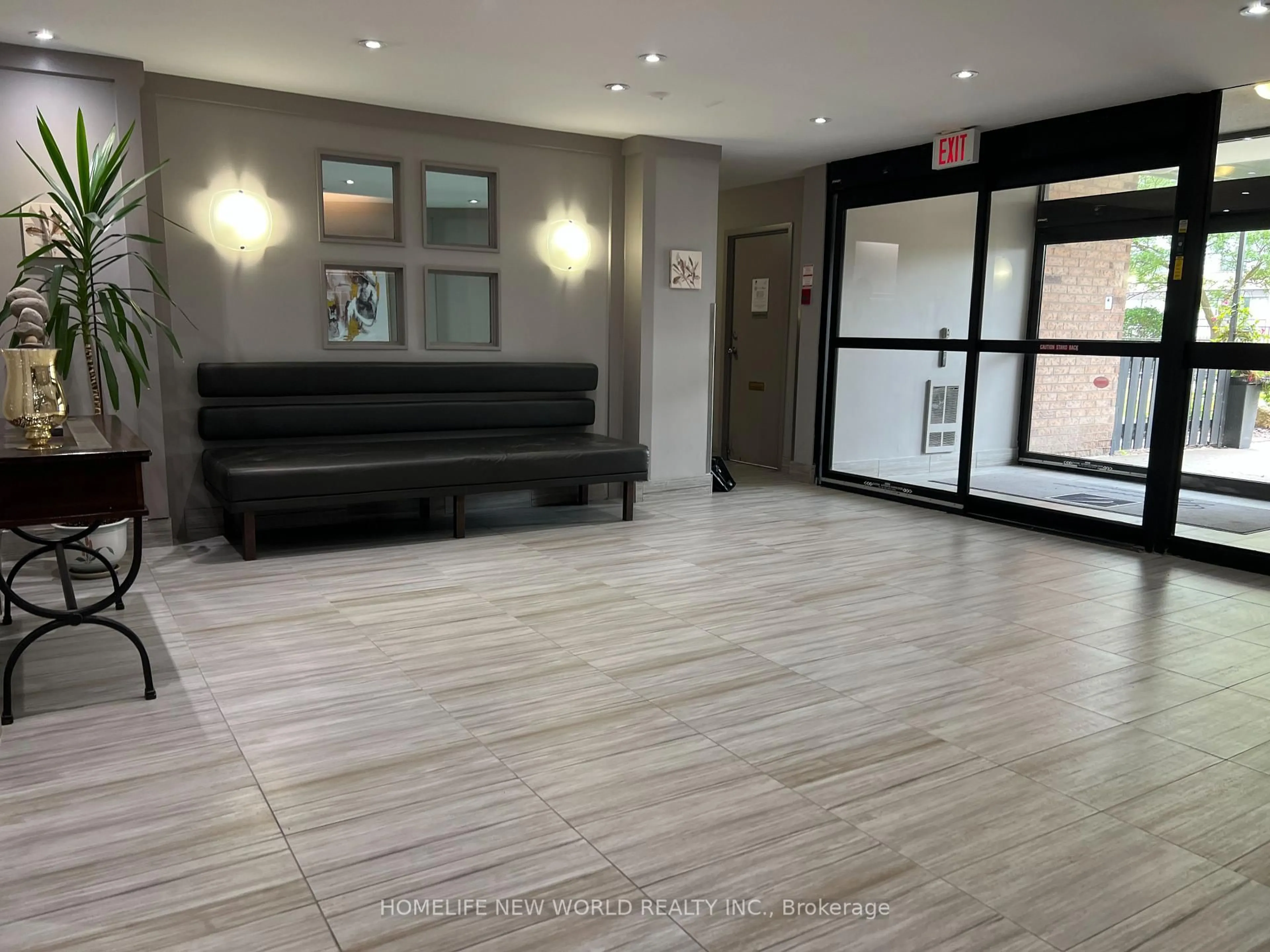 Unknown for 260 Davis Dr #703, Newmarket Ontario L3Y 7C3