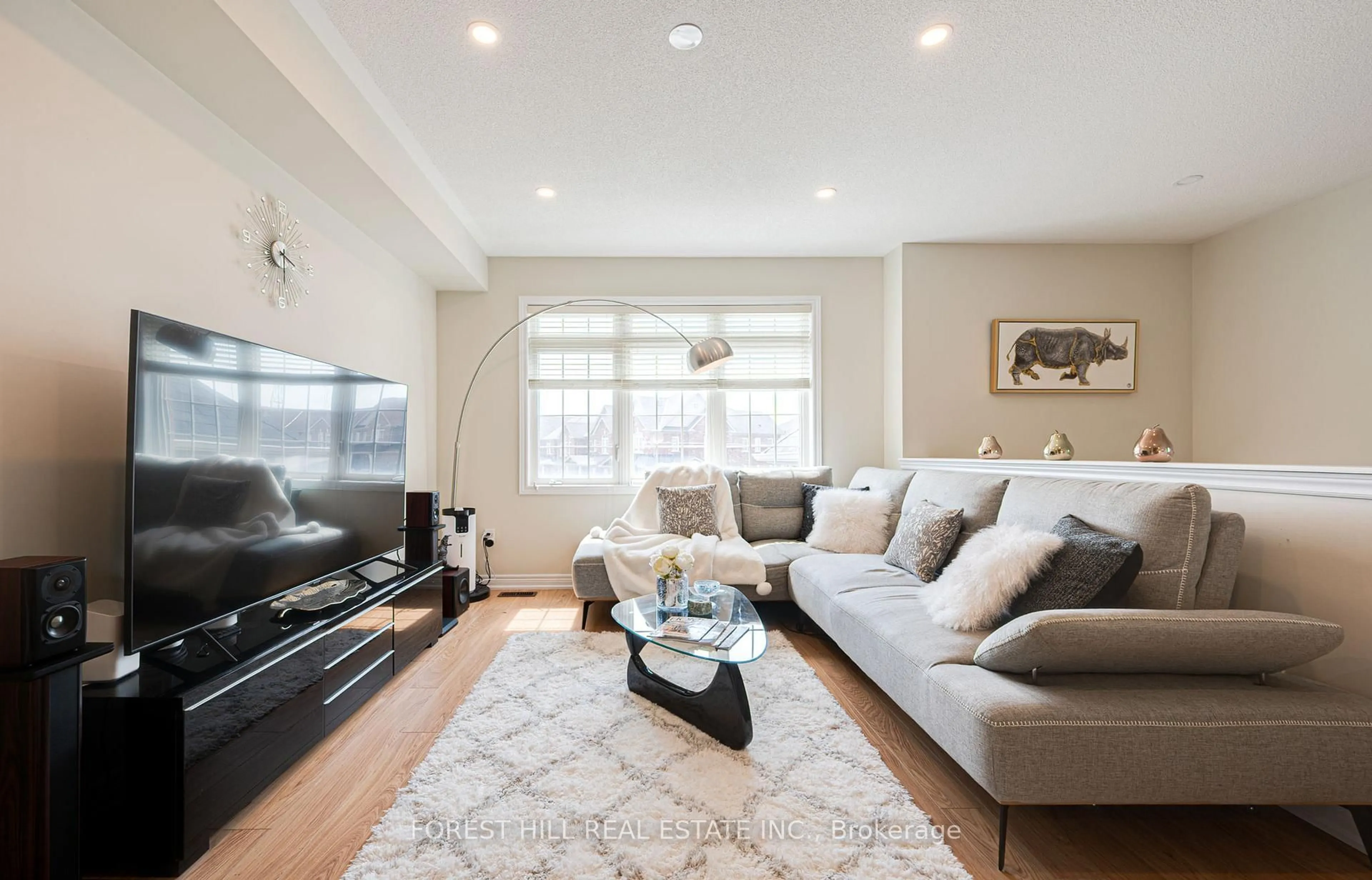 Living room with furniture, unknown for 59 Matthewson Ave, Bradford West Gwillimbury Ontario L3Z 0P3