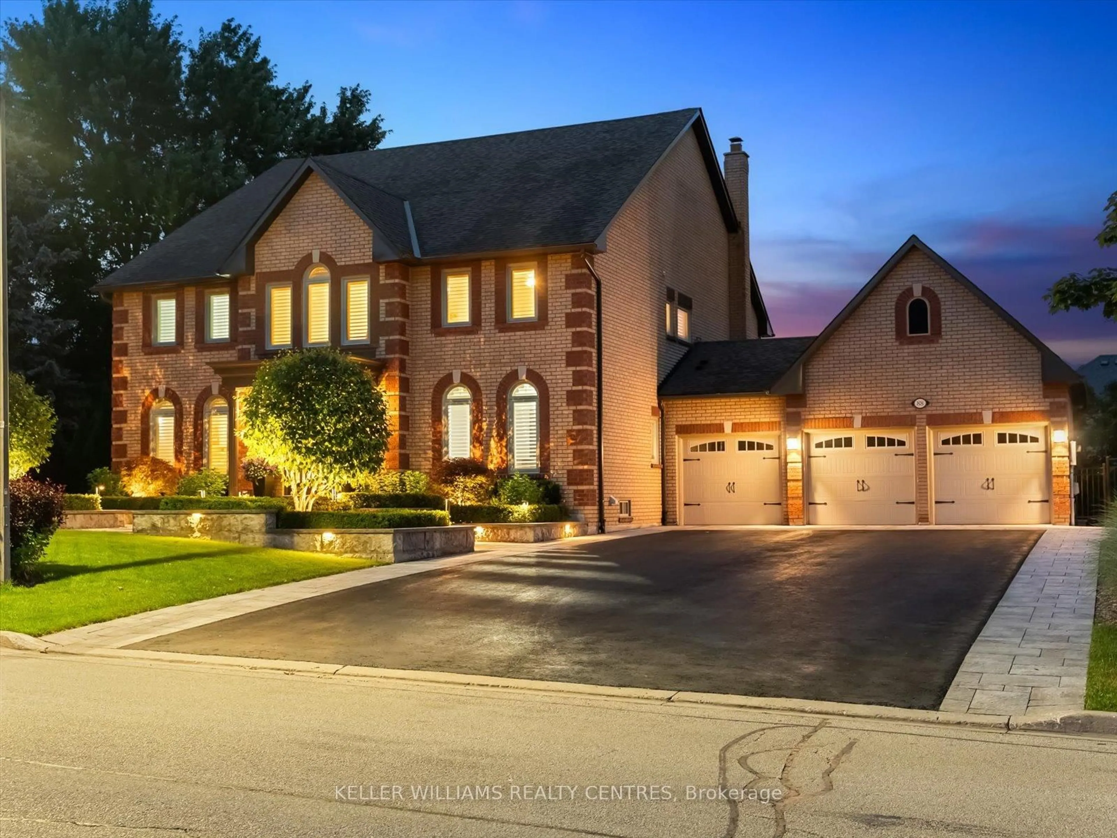 Home with brick exterior material, street for 88 Willow Farm Lane, Aurora Ontario L4G 6K3
