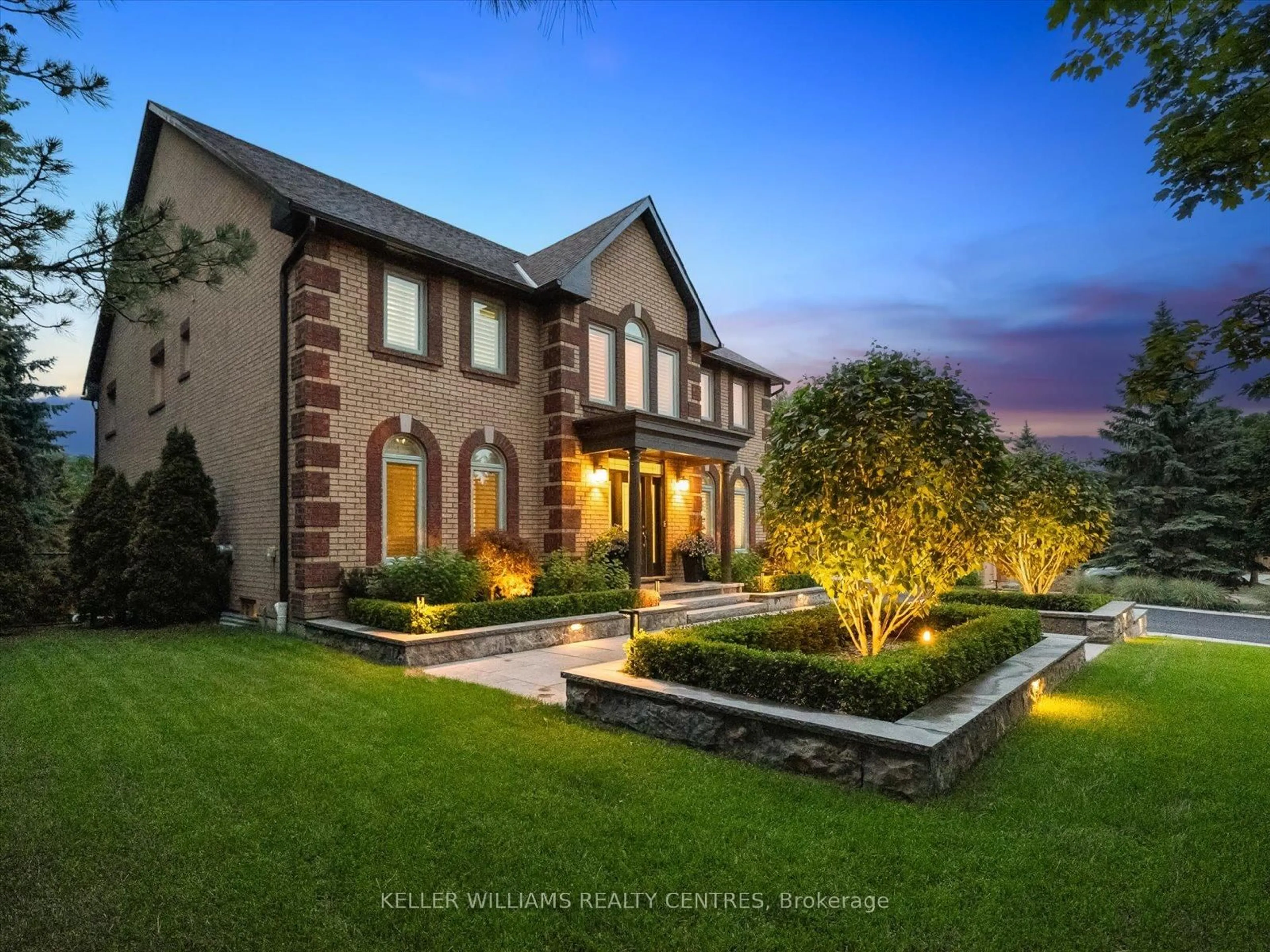 Home with brick exterior material, unknown for 88 Willow Farm Lane, Aurora Ontario L4G 6K3