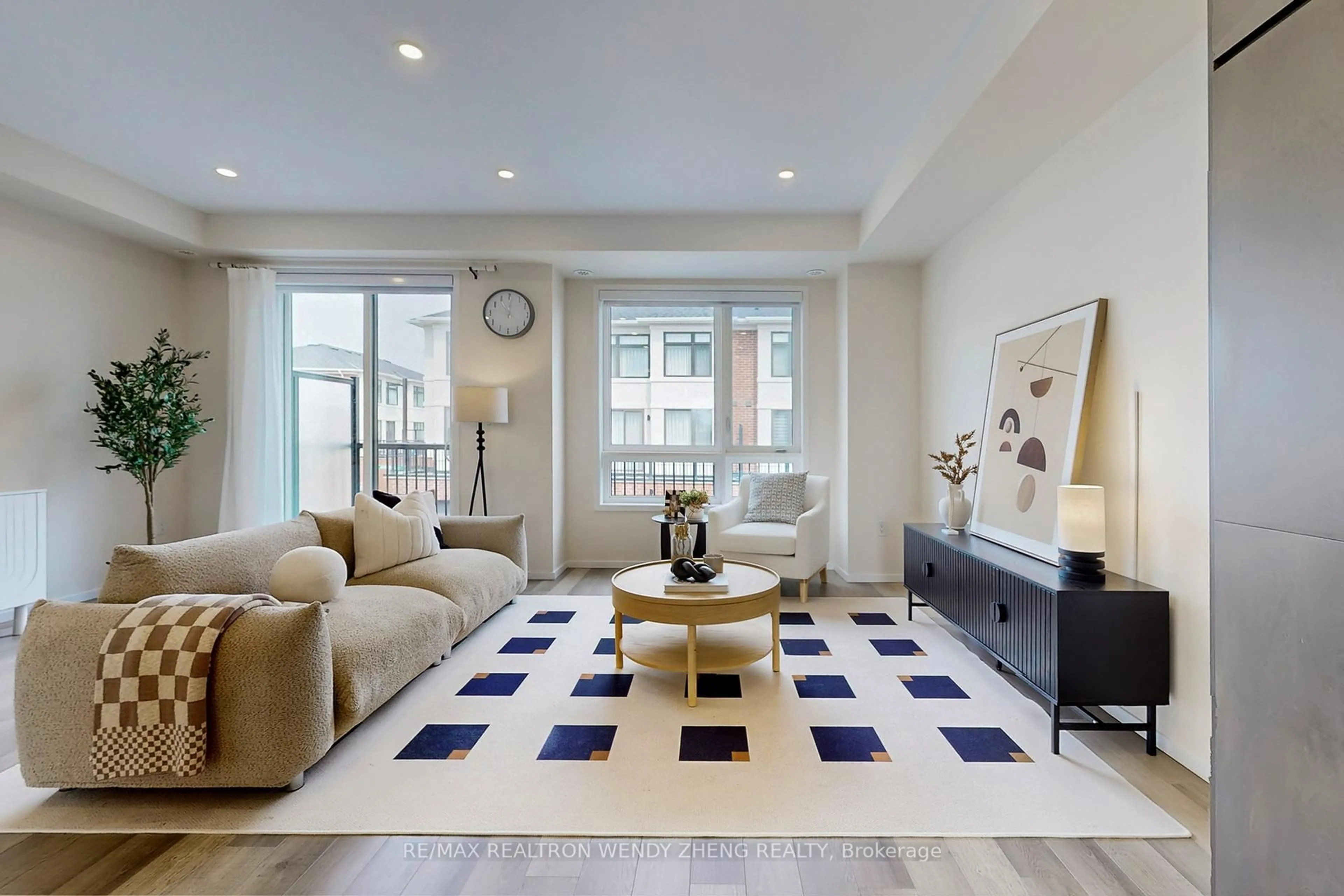 Living room with furniture, unknown for 44 James Noble Lane, Richmond Hill Ontario L4C 5S7