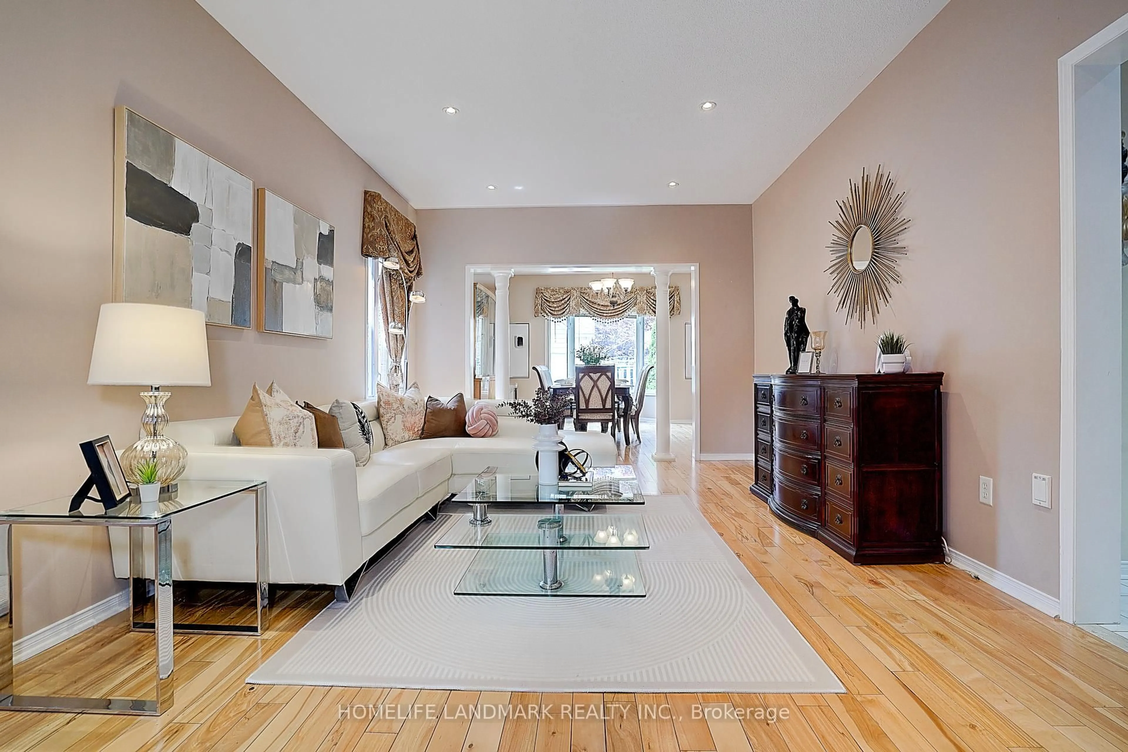 Living room with furniture, unknown for 46 Elmrill Rd, Markham Ontario L6C 2P1