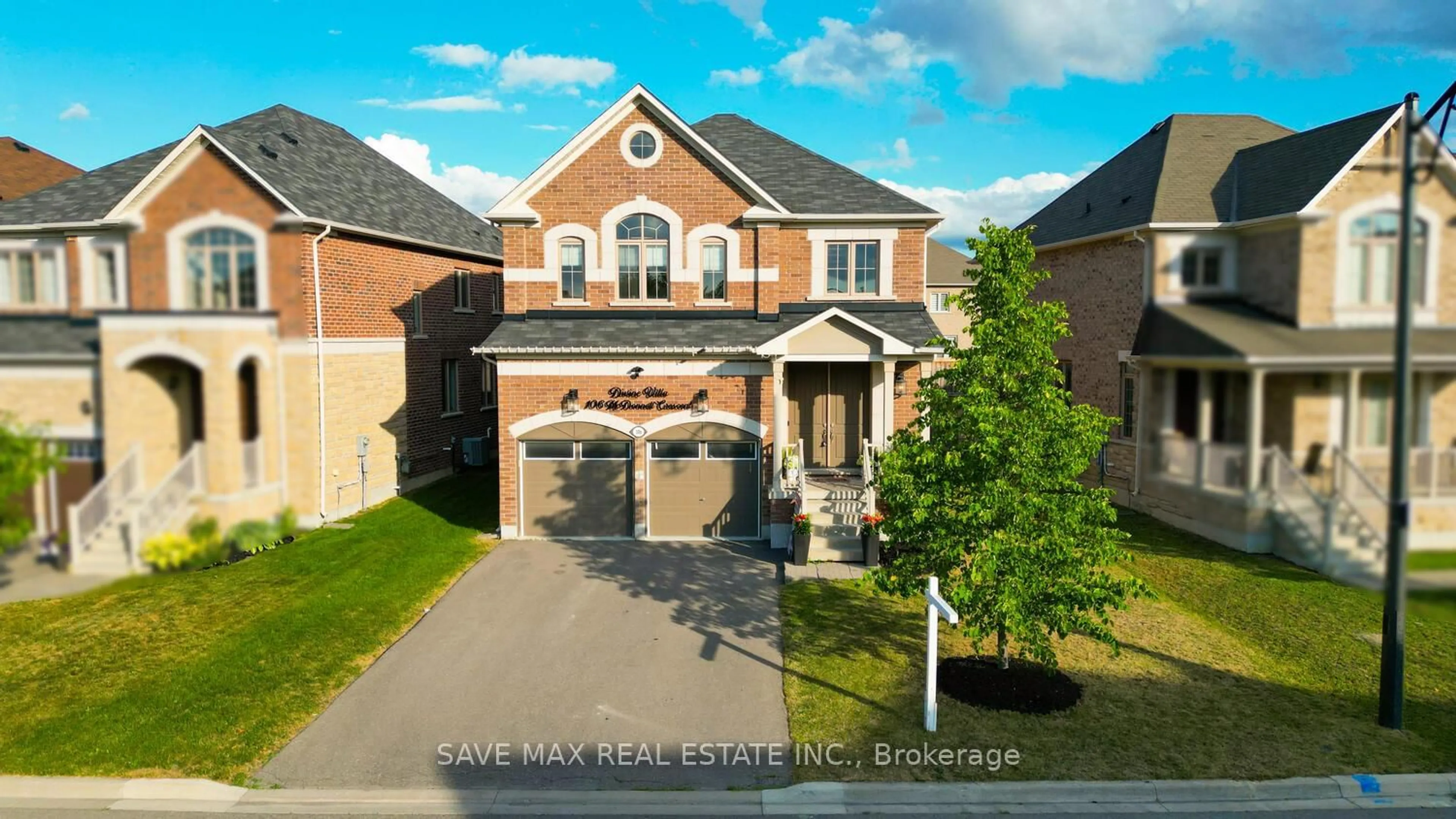 A pic from outside/outdoor area/front of a property/back of a property/a pic from drone, street for 106 Mcdonnell Cres, Bradford West Gwillimbury Ontario L3Z 0S8