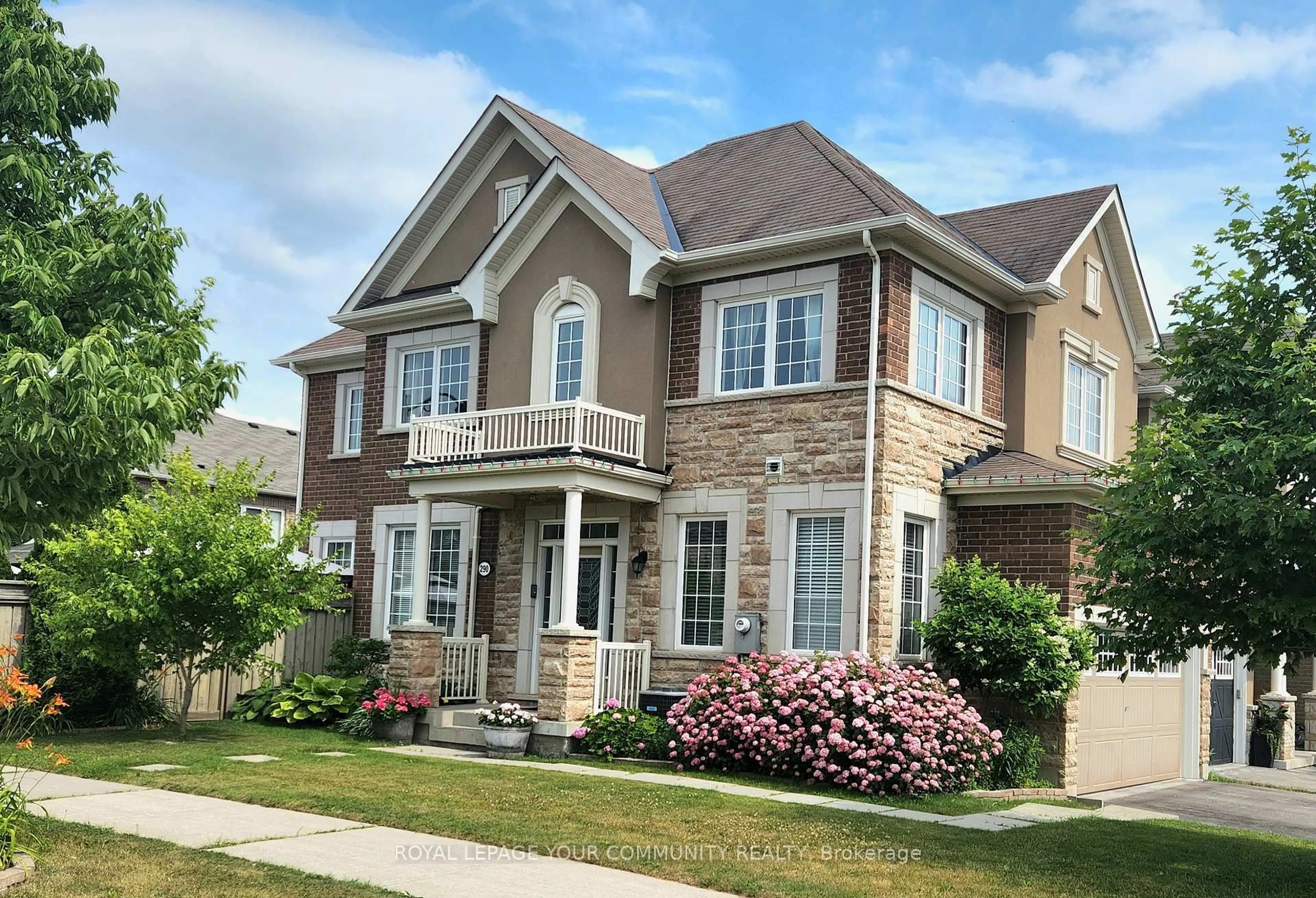 Home with brick exterior material, street for 290 Thomas Phillips Dr, Aurora Ontario L4G 0T4