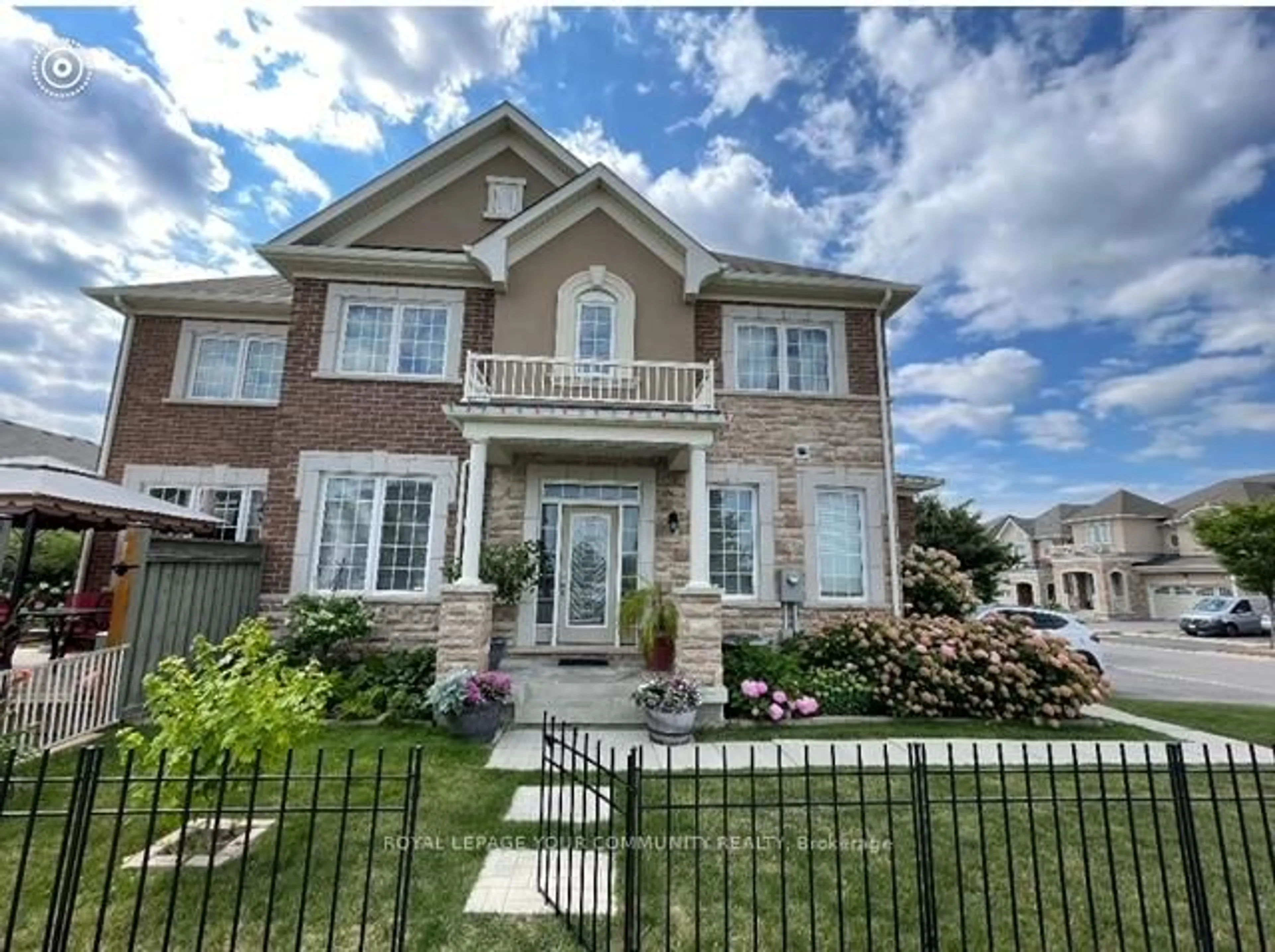 Home with brick exterior material, street for 290 Thomas Phillips Dr, Aurora Ontario L4G 0T4