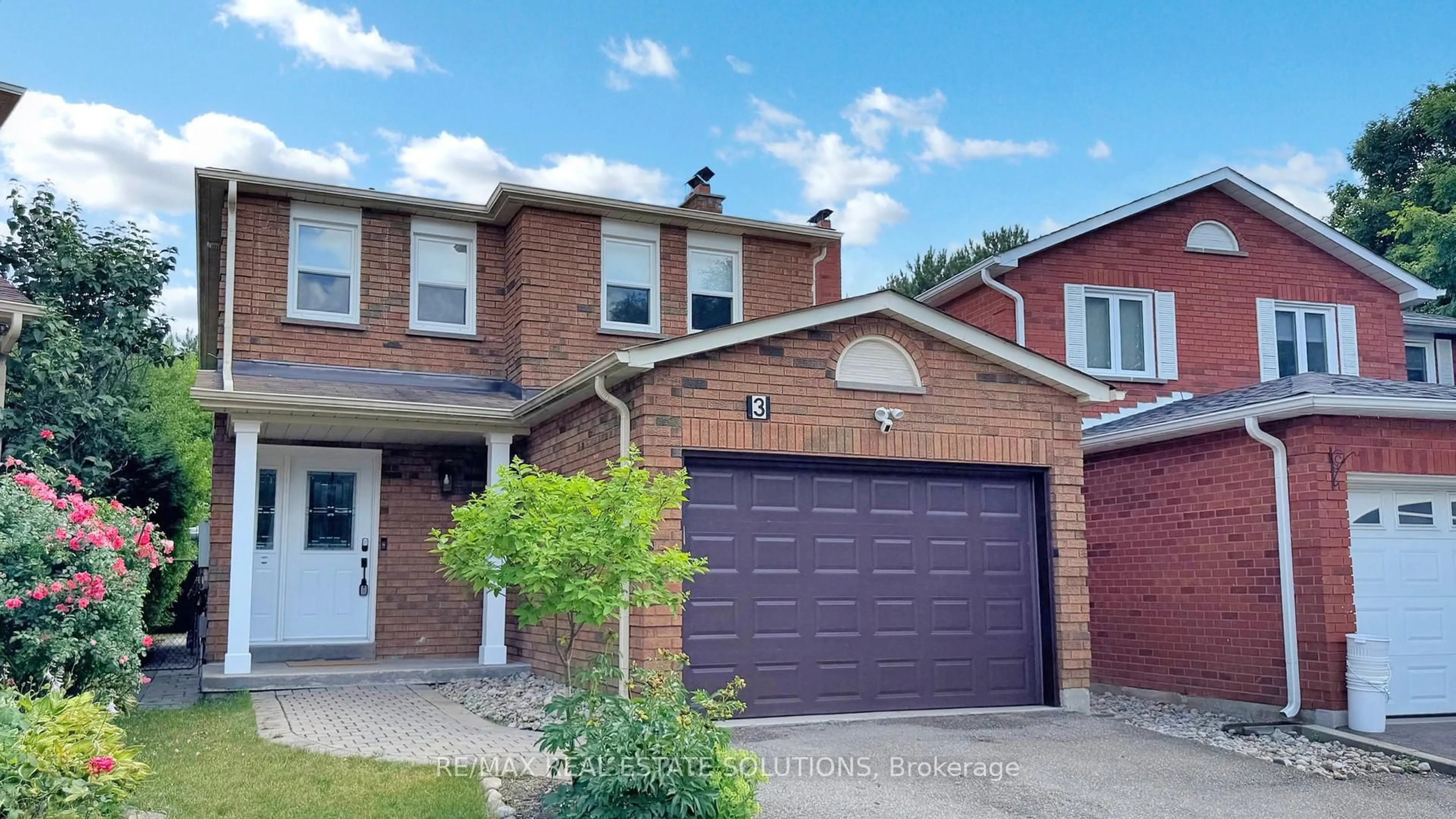 Home with brick exterior material, street for 3 Pauline Crt, Vaughan Ontario L4K 3G2