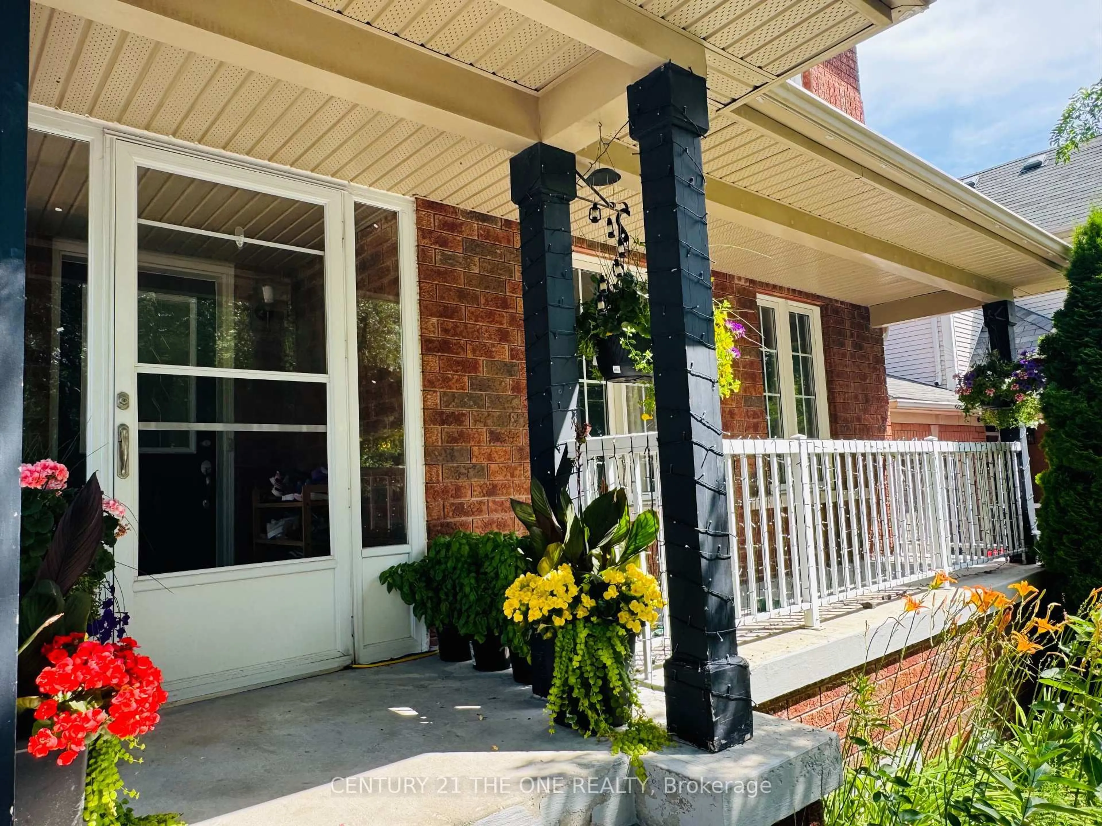 Unknown for 60 Reddenhurst Cres, Georgina Ontario L4P 4G2