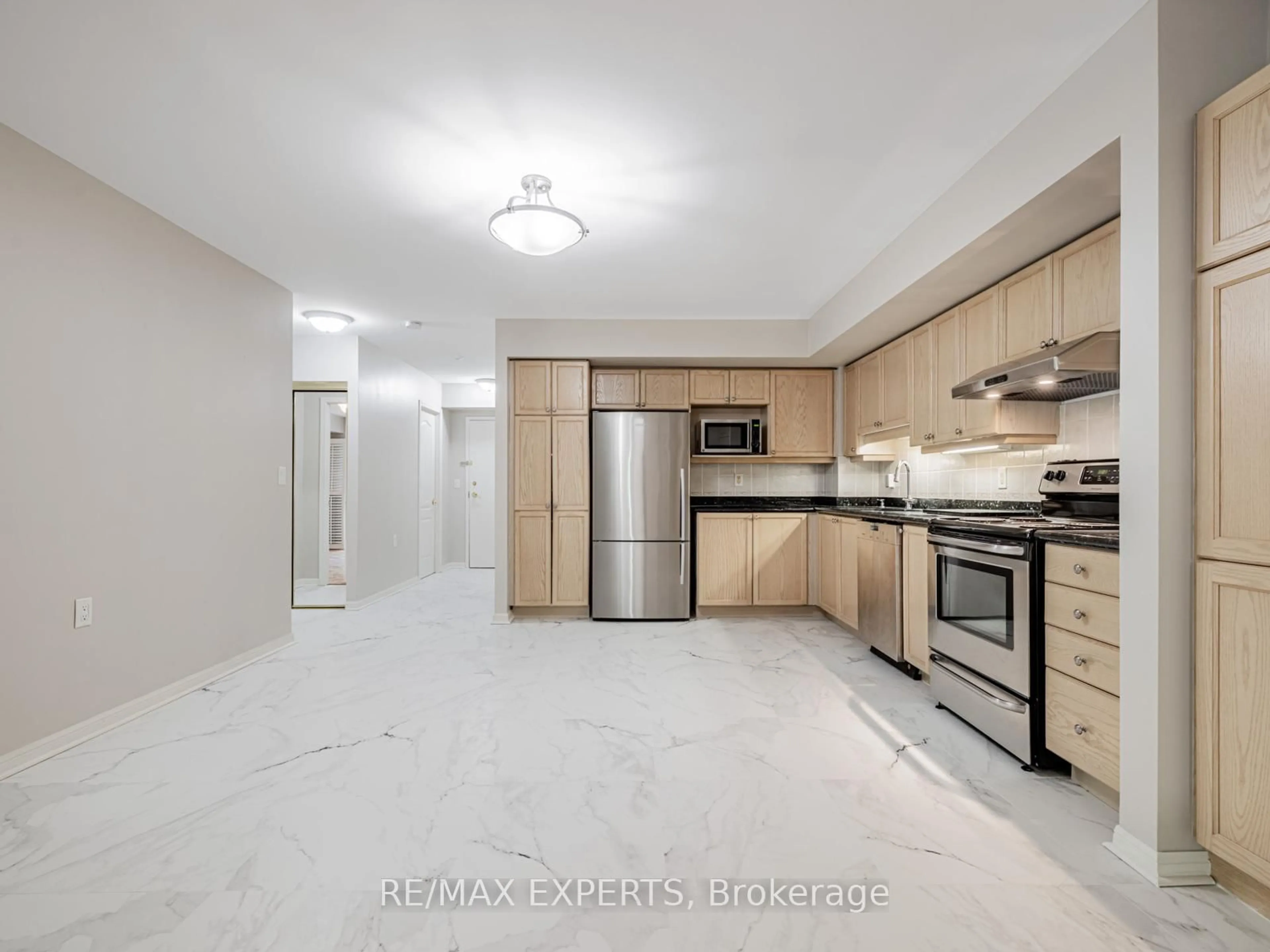 Standard kitchen, ceramic/tile floor for 2500 Rutherford Rd #301, Vaughan Ontario L4K 5N7