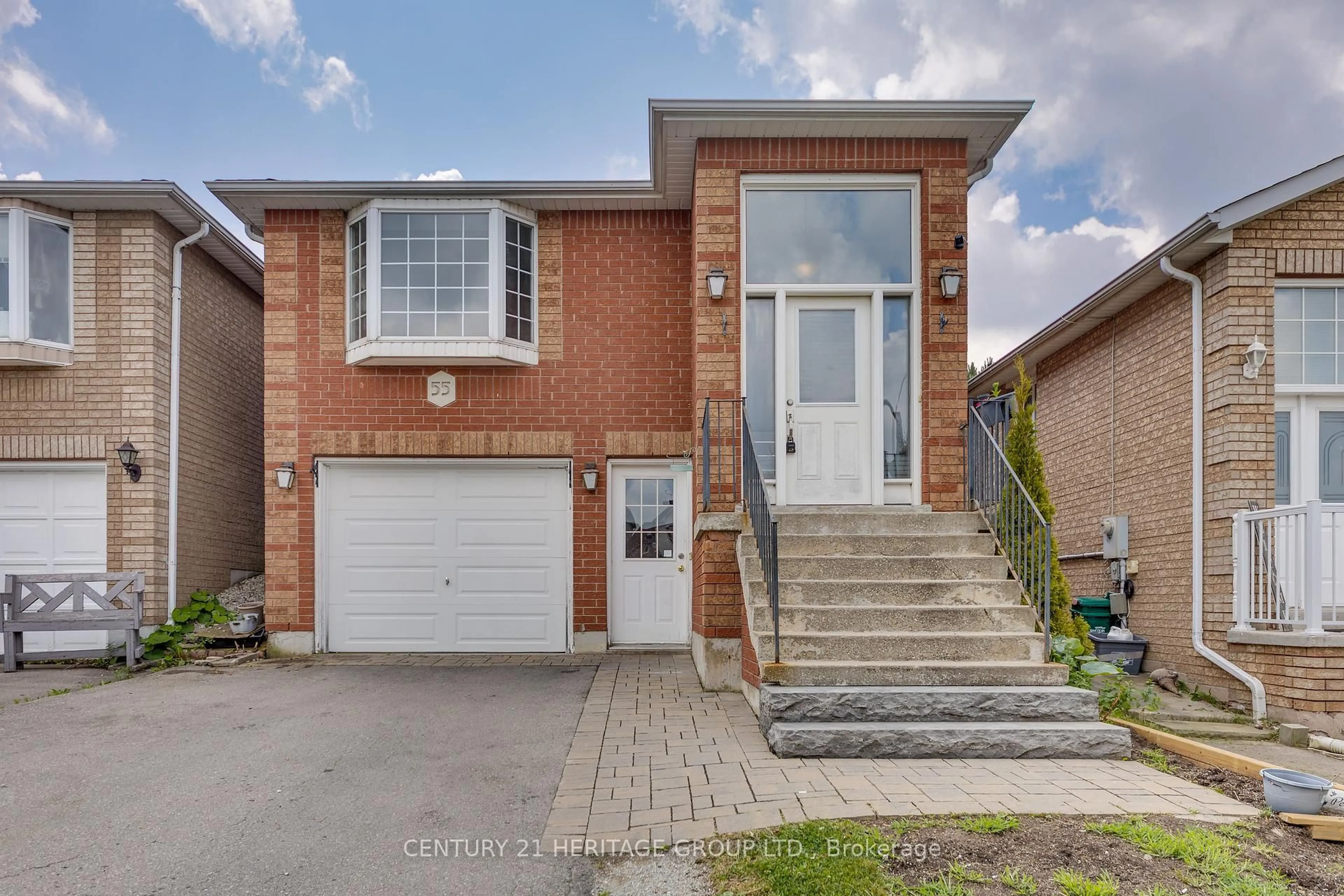 Home with brick exterior material, street for 55 Breeze Dr, Bradford West Gwillimbury Ontario L3Z 3A6