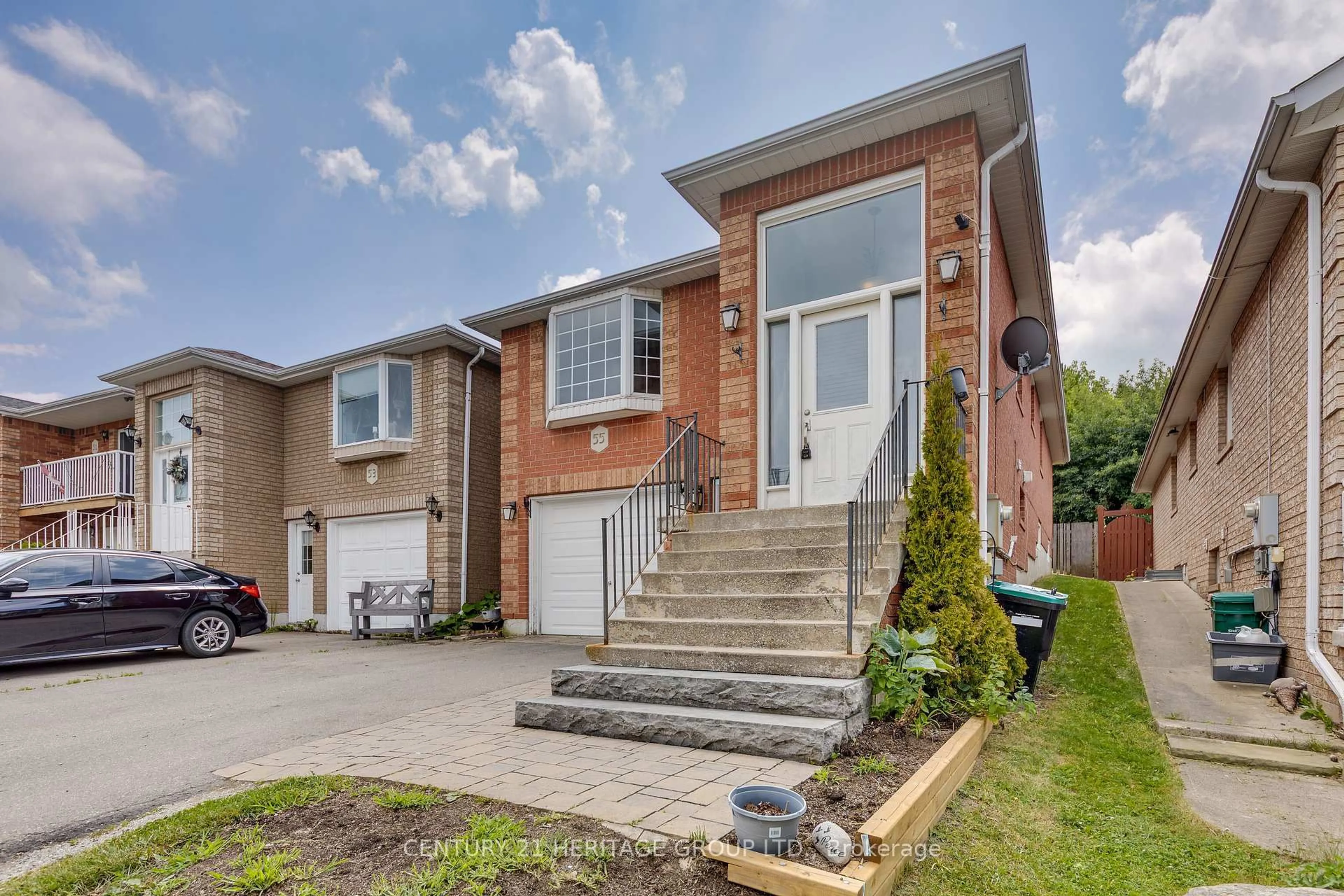 Home with brick exterior material, street for 55 Breeze Dr, Bradford West Gwillimbury Ontario L3Z 3A6