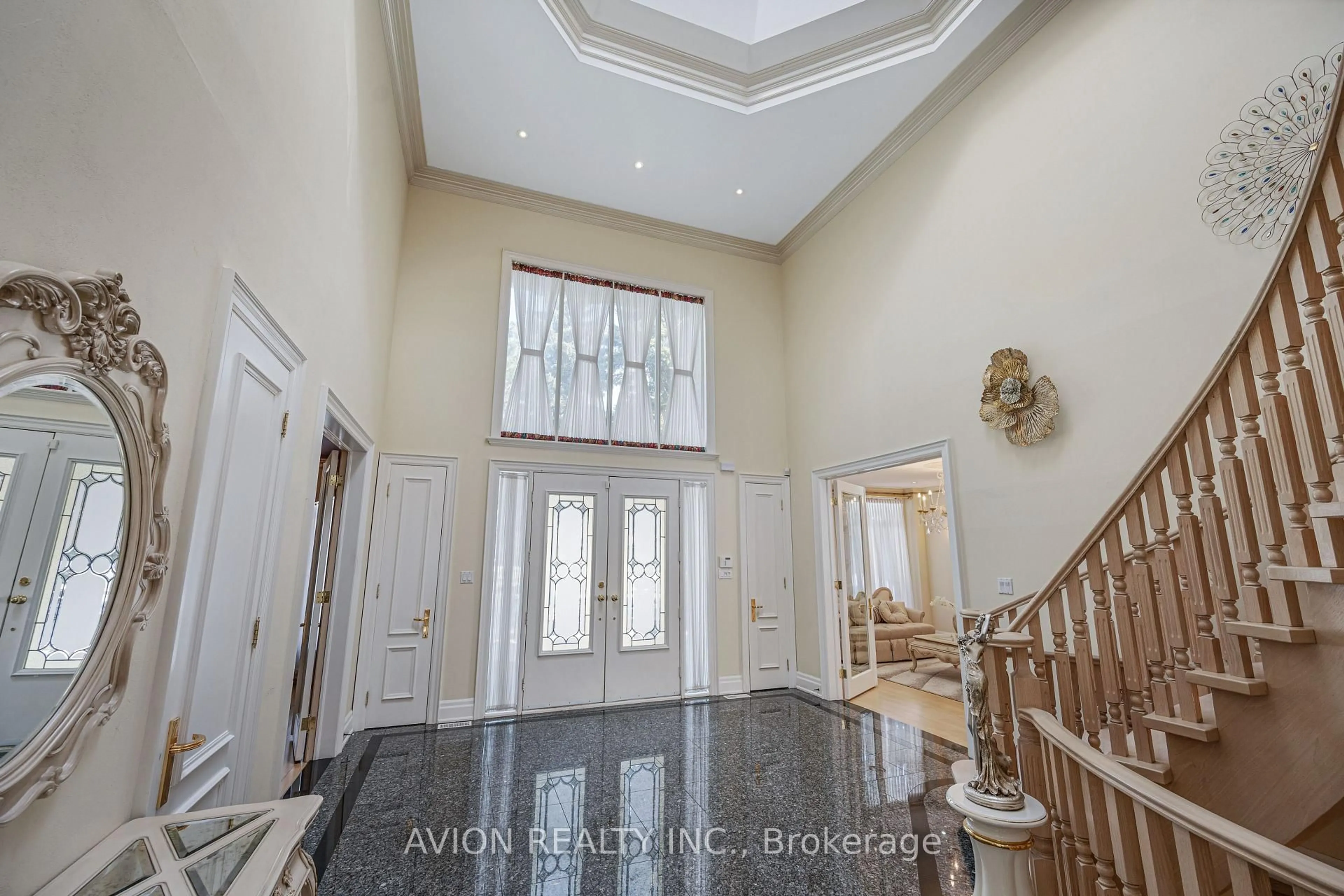 Indoor foyer for 13 Bayview Forest Lane, Markham Ontario L3T 7S4